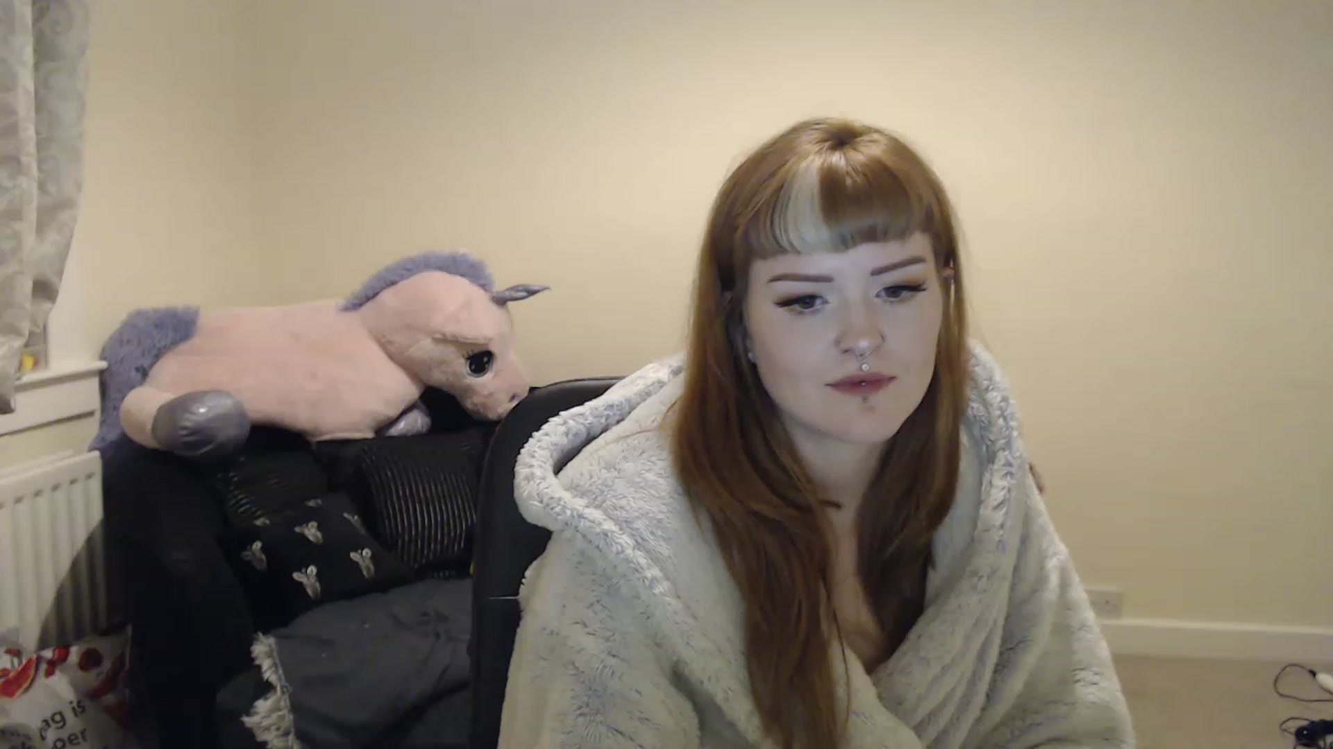 Gallery image thumbnail from GingerMinnie's myfreecams stream on, 01/04/2023, 24:04 image 2 of 20