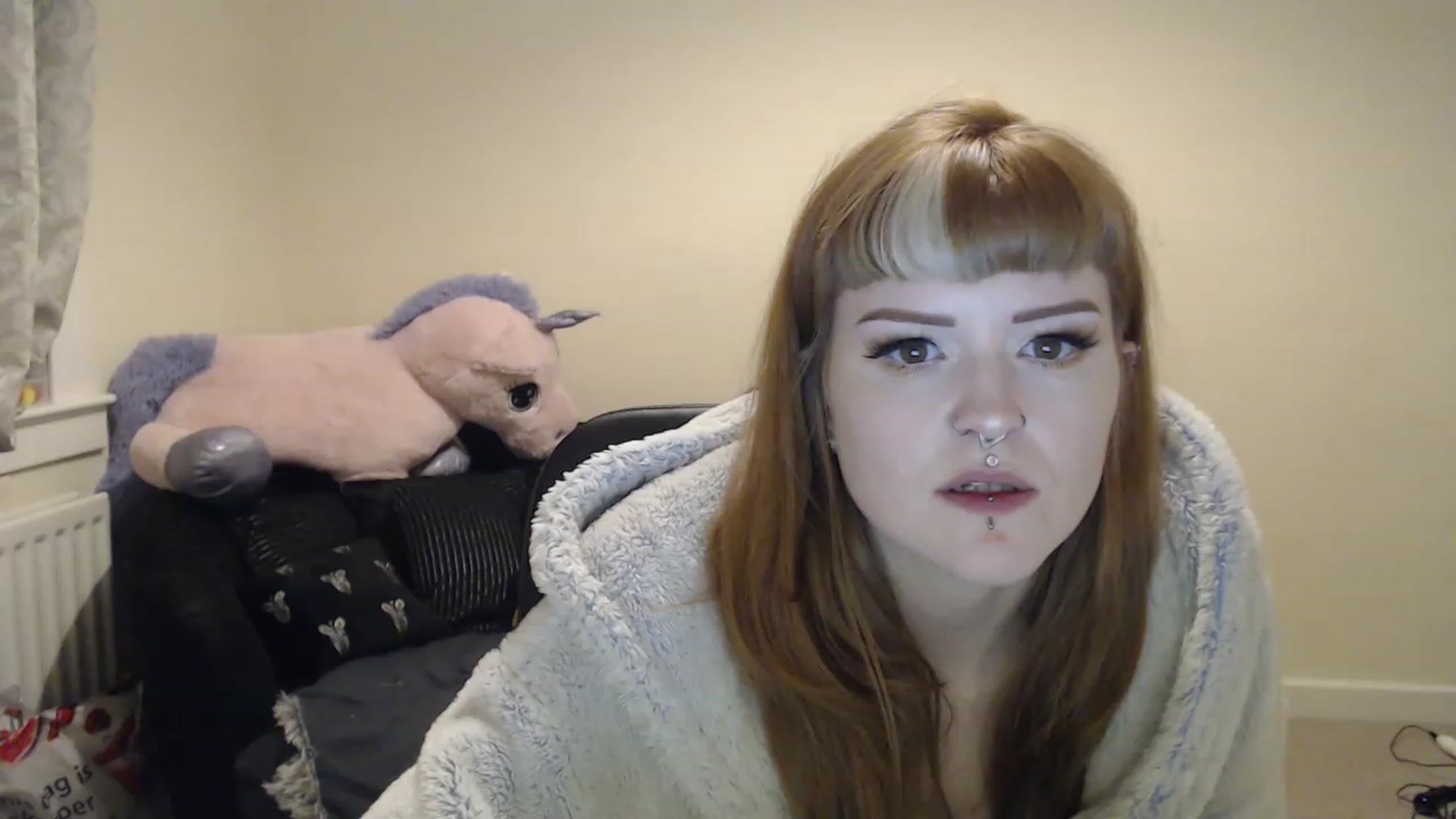 Gallery image thumbnail from GingerMinnie's myfreecams stream on, 01/04/2023, 24:04 image 3 of 20