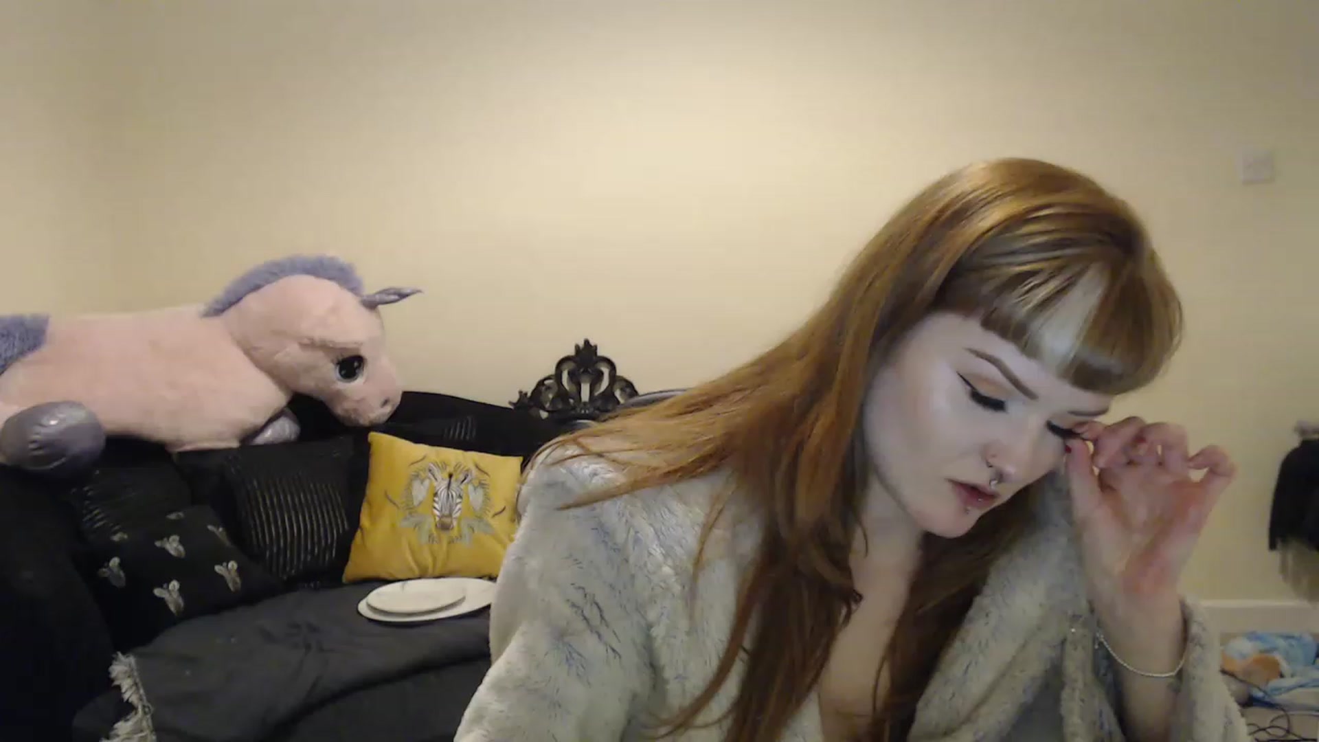 Gallery image thumbnail from GingerMinnie's myfreecams stream on, 01/04/2023, 24:04 image 13 of 20