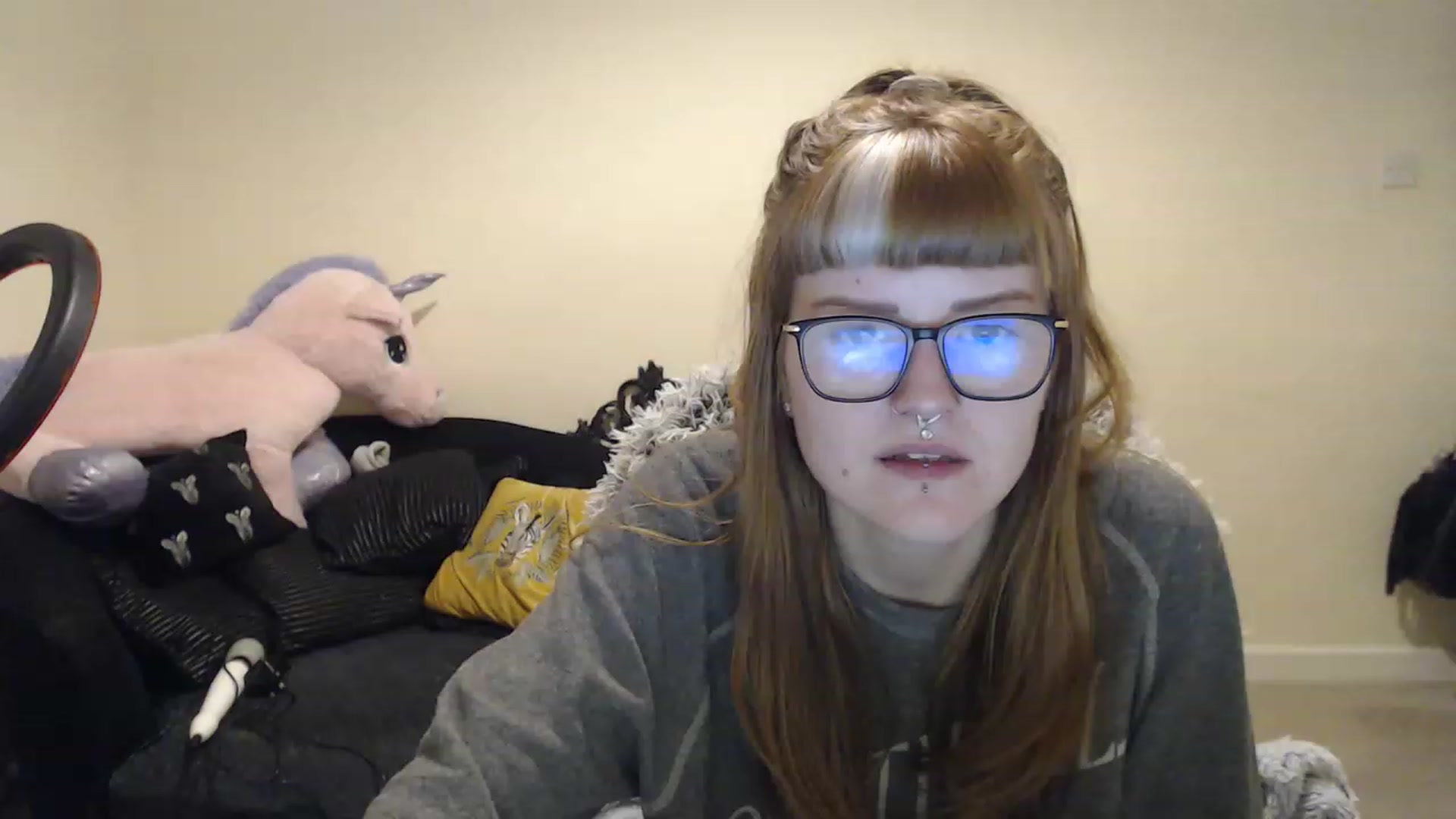 Gallery image thumbnail from GingerMinnie's myfreecams stream on, 01/10/2023, 23:28 image 18 of 20