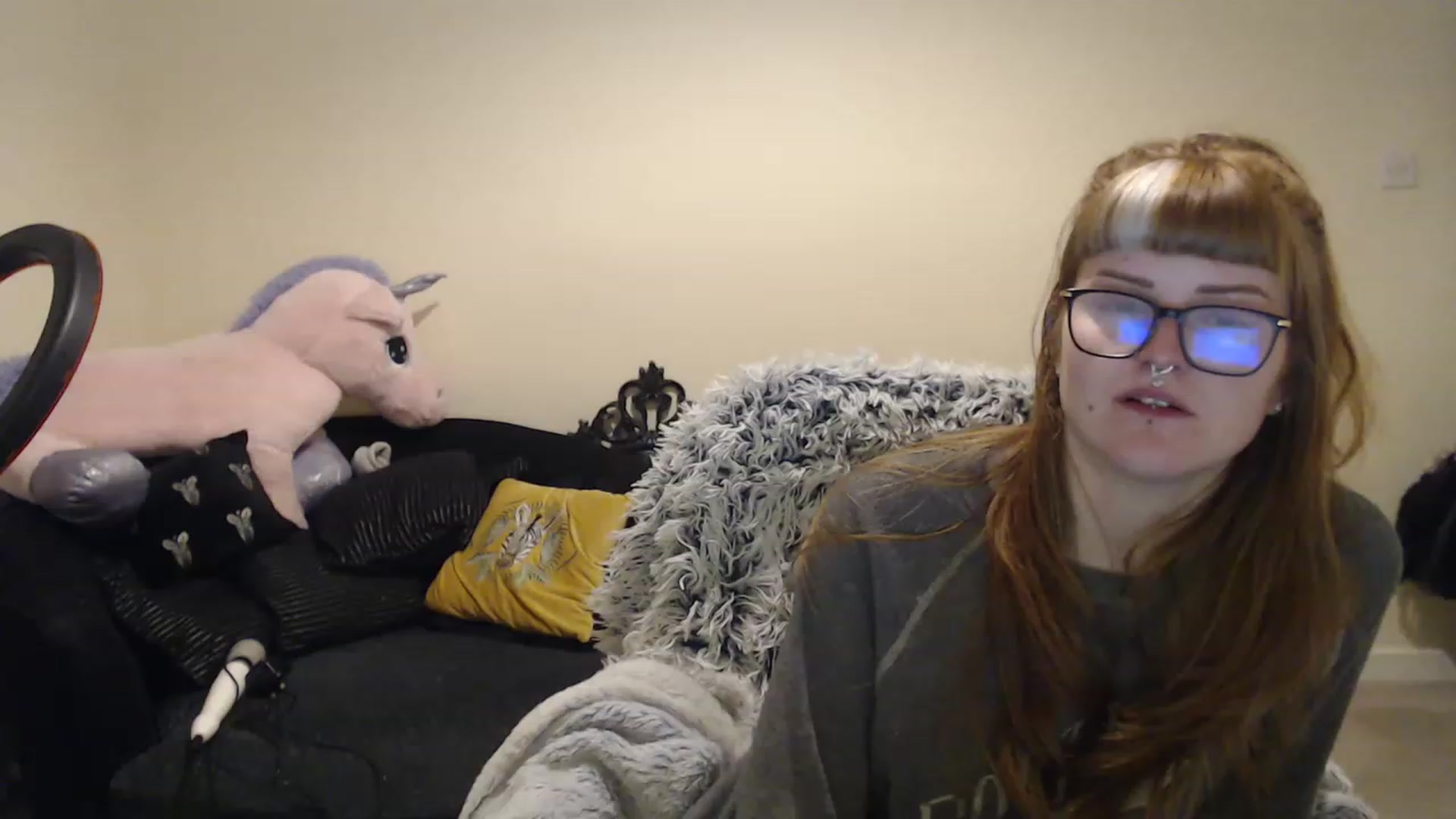 Gallery image thumbnail from GingerMinnie's myfreecams stream on, 01/10/2023, 23:28 image 11 of 20