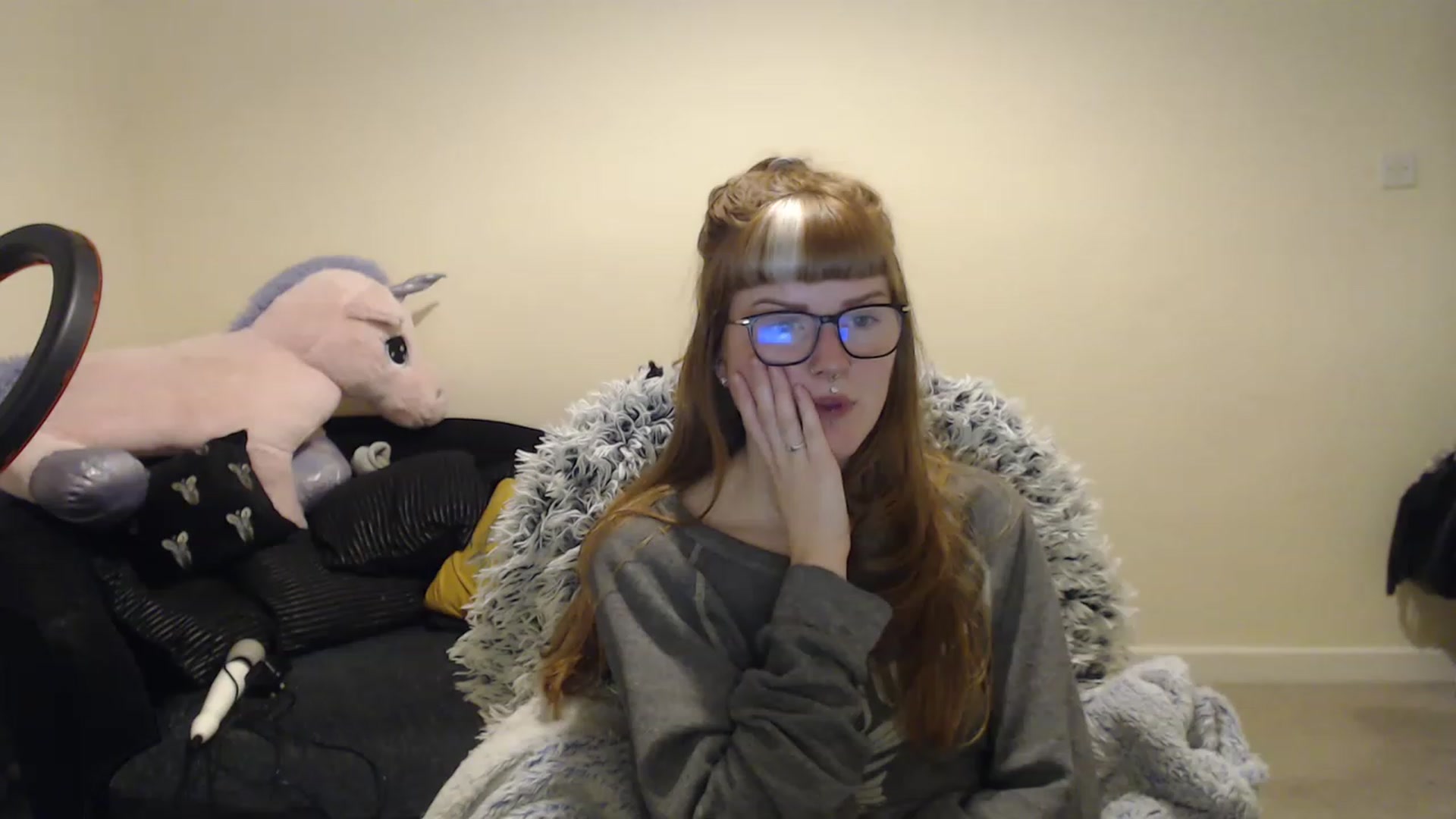 Gallery image thumbnail from GingerMinnie's myfreecams stream on, 01/10/2023, 23:28 image 7 of 20