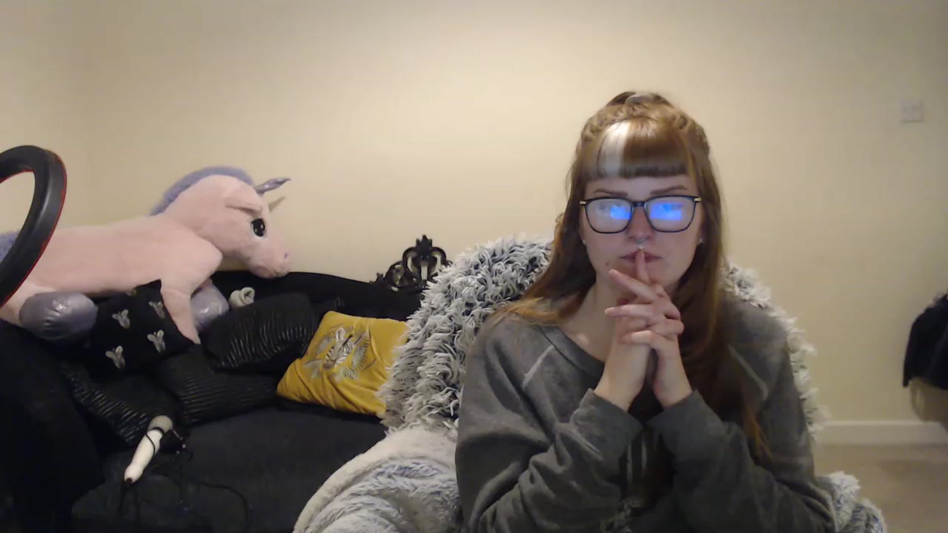 Gallery image thumbnail from GingerMinnie's myfreecams stream on, 01/10/2023, 23:28 image 2 of 20