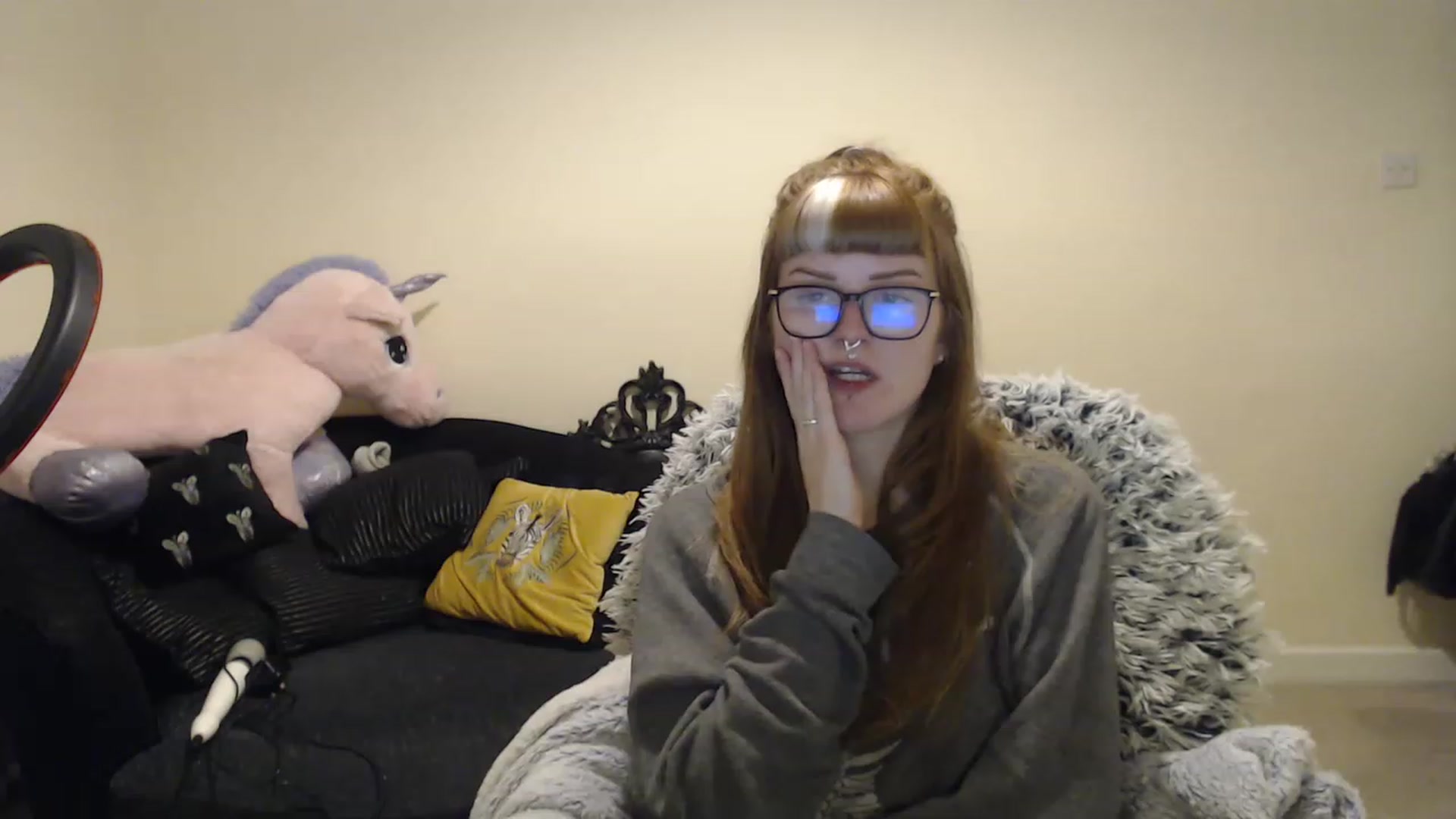 Gallery image thumbnail from GingerMinnie's myfreecams stream on, 01/10/2023, 23:28 image 5 of 20