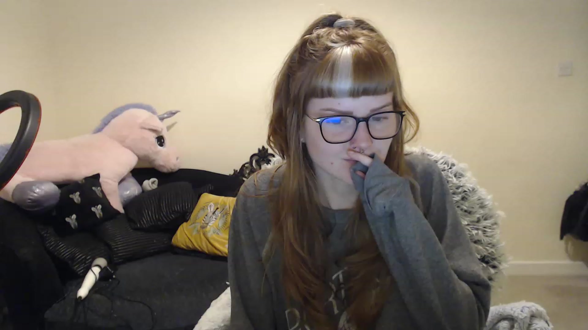 Gallery image thumbnail from GingerMinnie's myfreecams stream on, 01/10/2023, 23:28 image 19 of 20