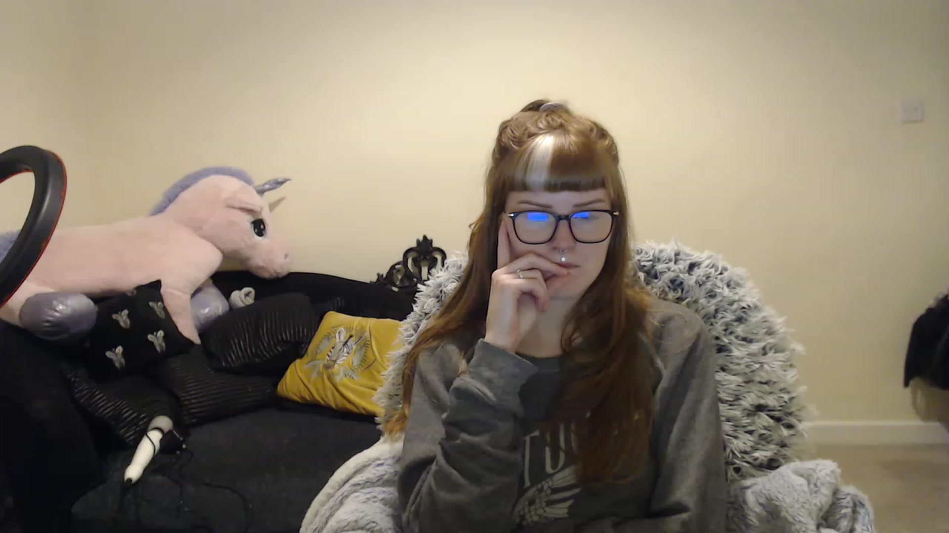 Gallery image thumbnail from GingerMinnie's myfreecams stream on, 01/10/2023, 23:28 image 6 of 20