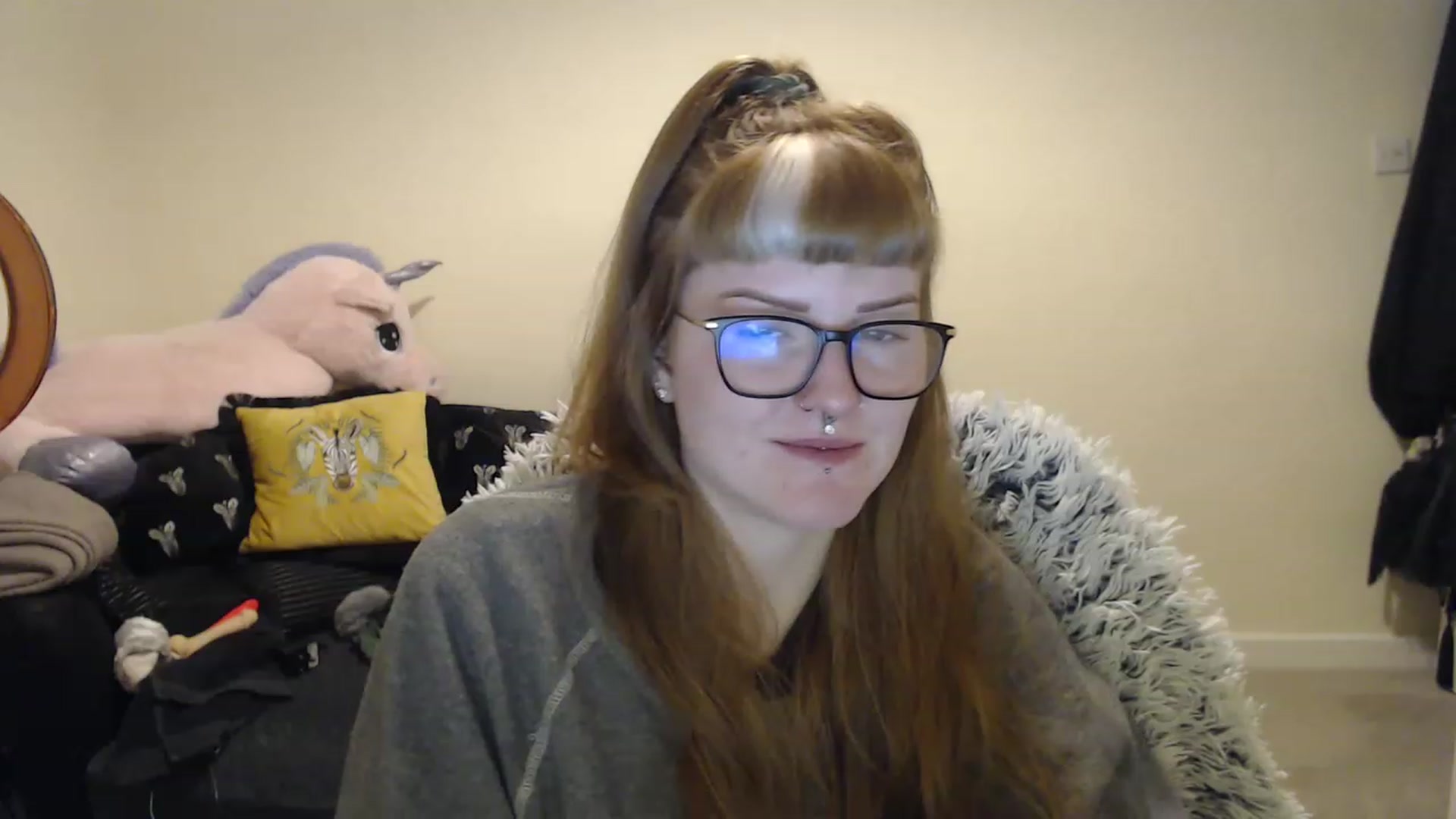Gallery image thumbnail from GingerMinnie's myfreecams stream on, 01/19/2023, 23:19 image 6 of 20