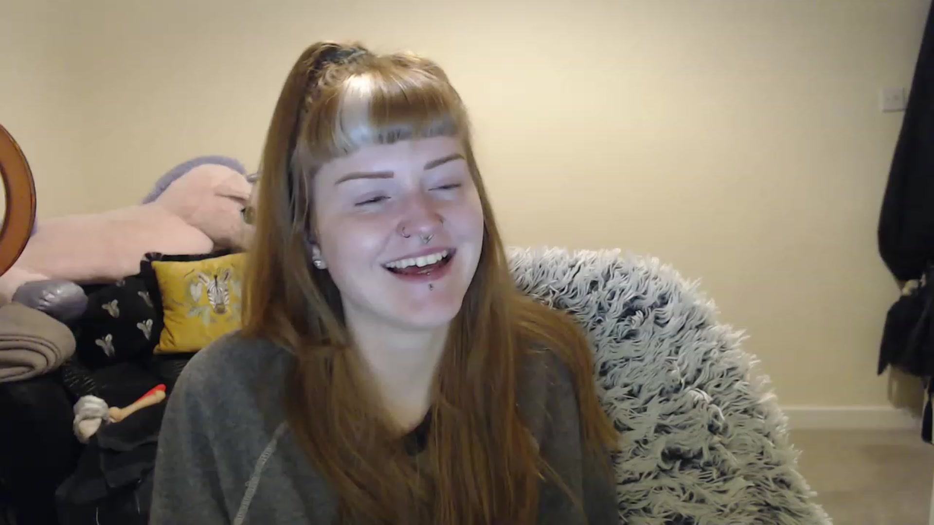 Gallery image thumbnail from GingerMinnie's myfreecams stream on, 01/19/2023, 23:19 image 17 of 20