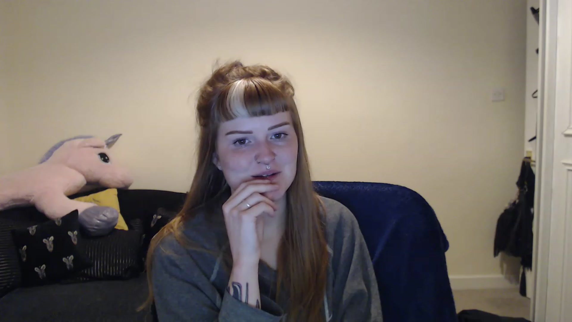 Gallery image thumbnail from GingerMinnie's myfreecams stream on, 03/28/2023, 21:12 image 8 of 20