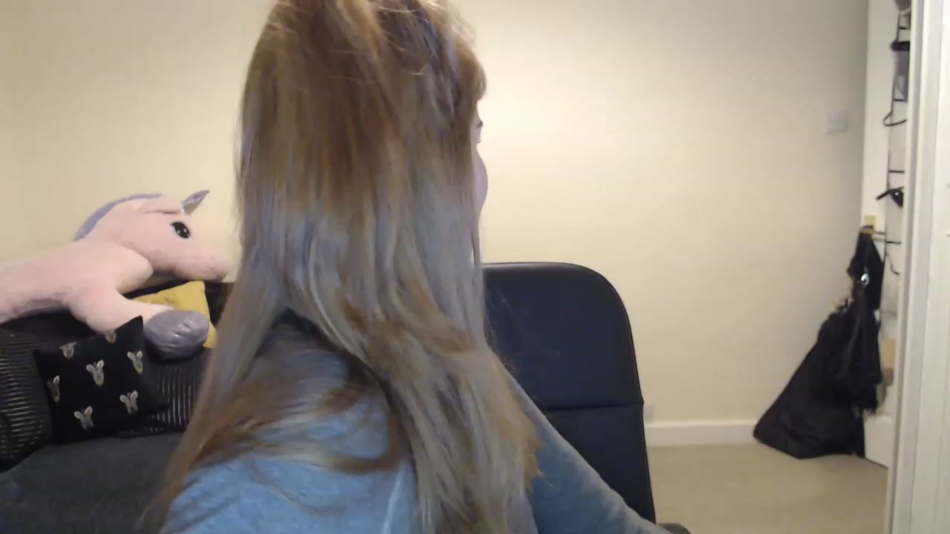 Gallery image thumbnail from GingerMinnie's myfreecams stream on, 03/28/2023, 21:12 image 1 of 20