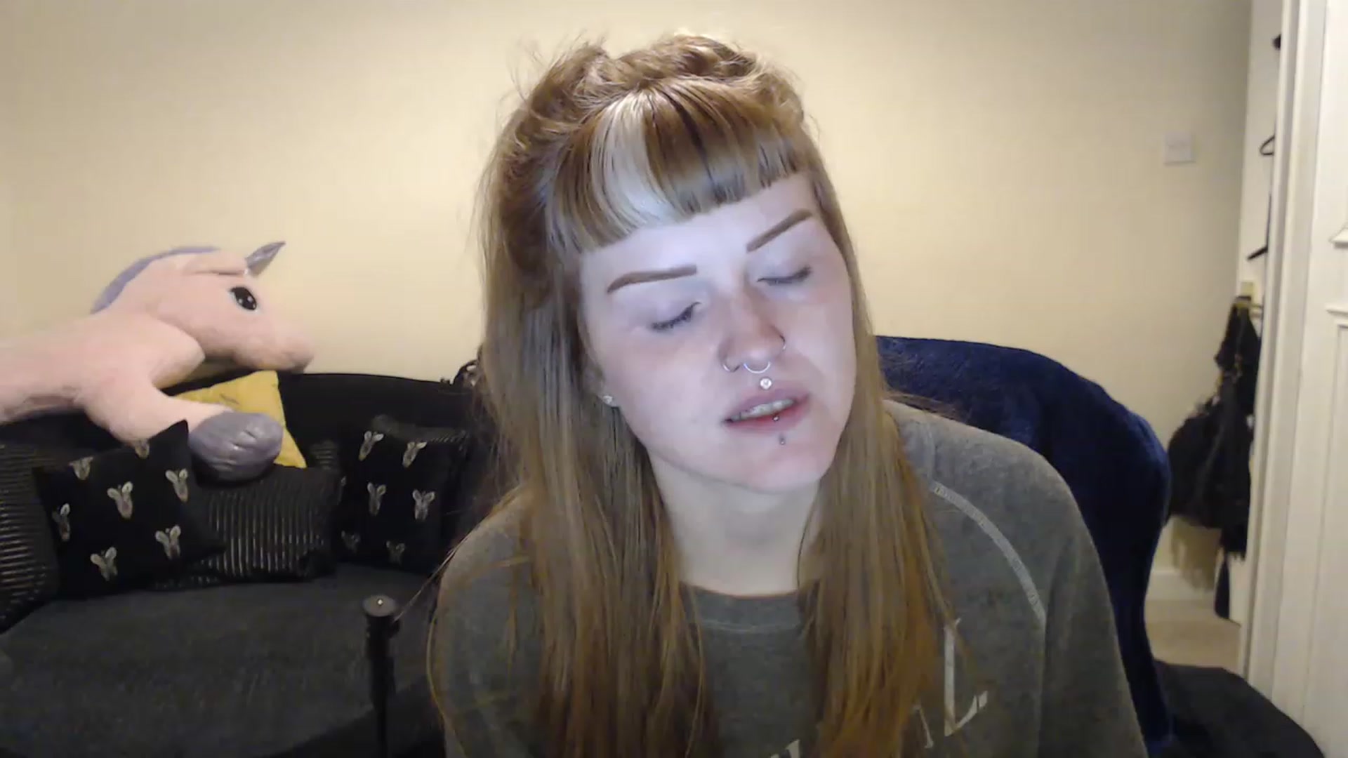 Gallery image thumbnail from GingerMinnie's myfreecams stream on, 03/28/2023, 21:12 image 20 of 20