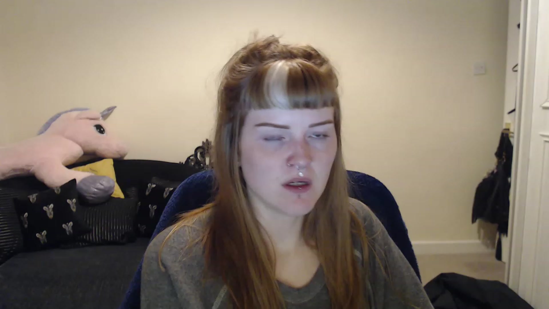 Gallery image thumbnail from GingerMinnie's myfreecams stream on, 03/28/2023, 21:12 image 11 of 20