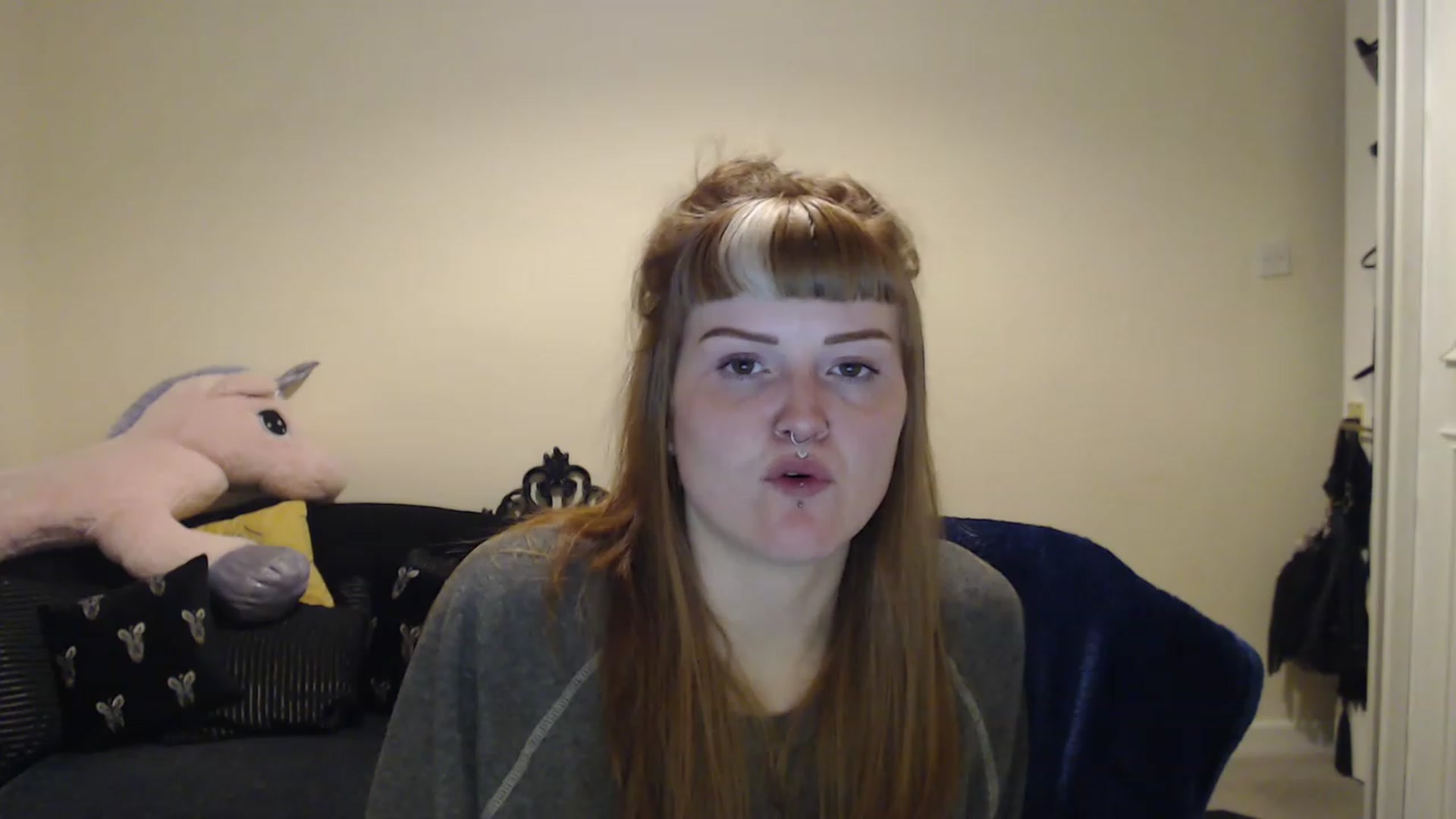 Gallery image thumbnail from GingerMinnie's myfreecams stream on, 03/28/2023, 21:12 image 14 of 20