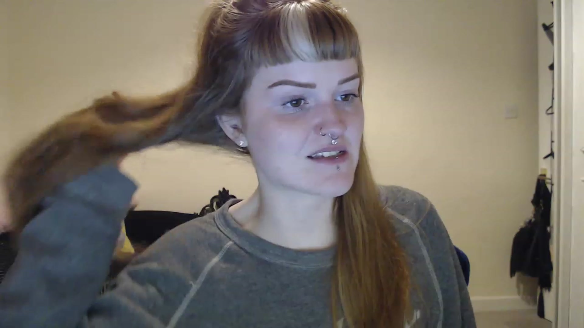 Gallery image thumbnail from GingerMinnie's myfreecams stream on, 03/28/2023, 21:12 image 17 of 20