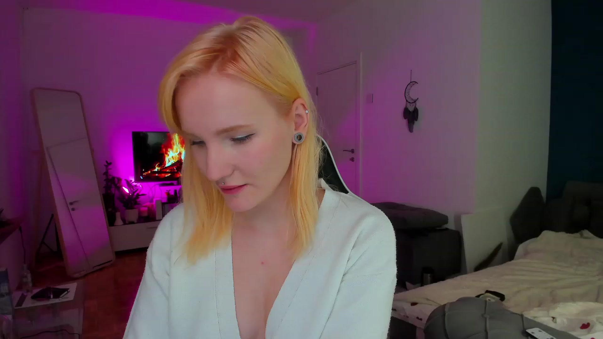 Gallery image thumbnail from GingerVi's myfreecams stream on, 01/29/2024, 02:52 image 9 of 20