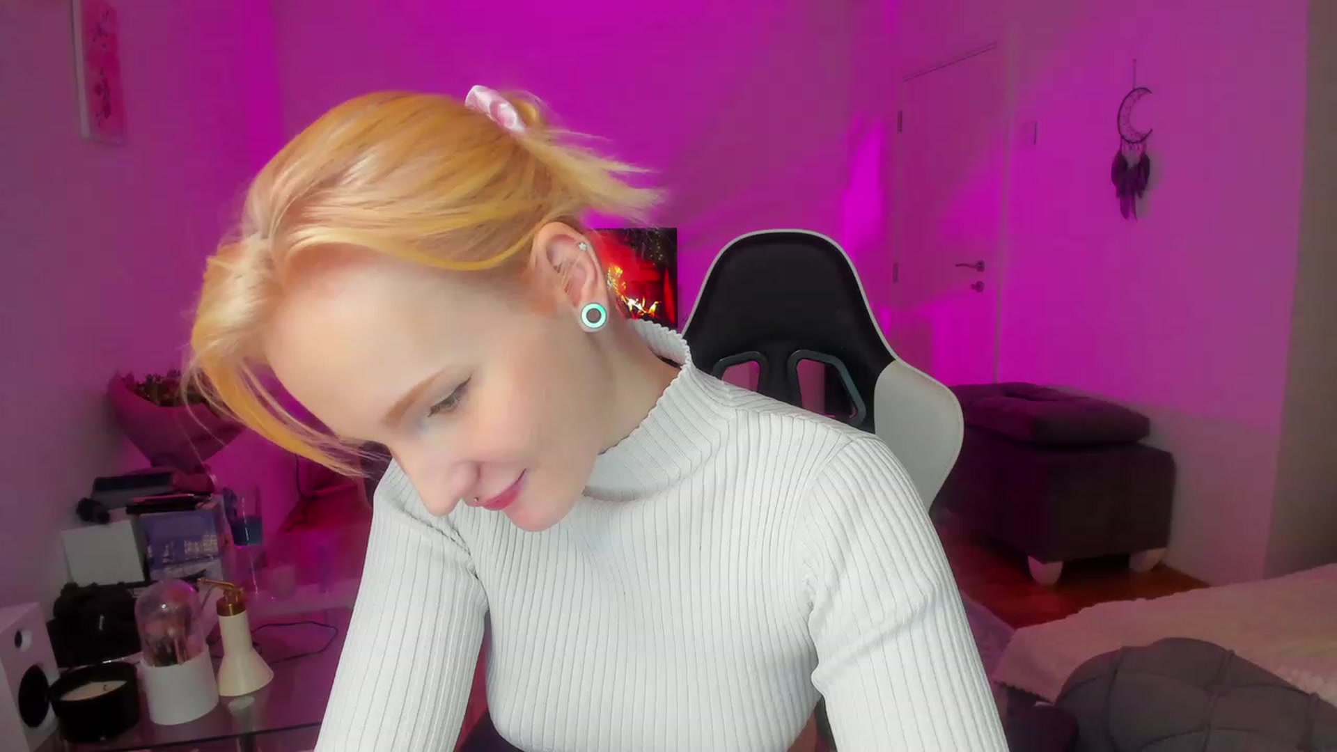 Gallery image thumbnail from GingerVi's myfreecams stream on, 02/05/2024, 01:46 image 11 of 20