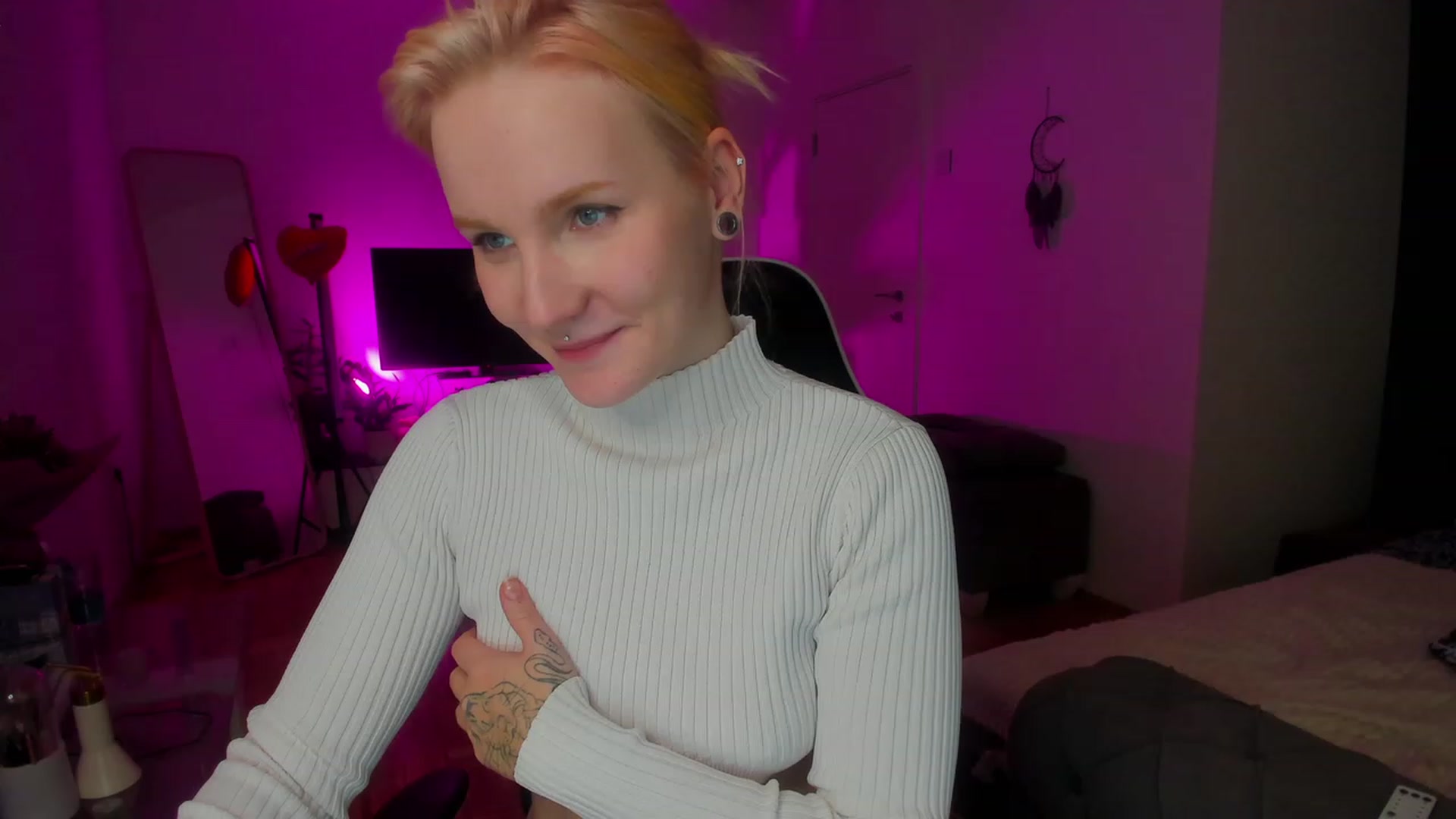 Gallery image thumbnail from GingerVi's myfreecams stream on, 02/05/2024, 04:15 image 19 of 20