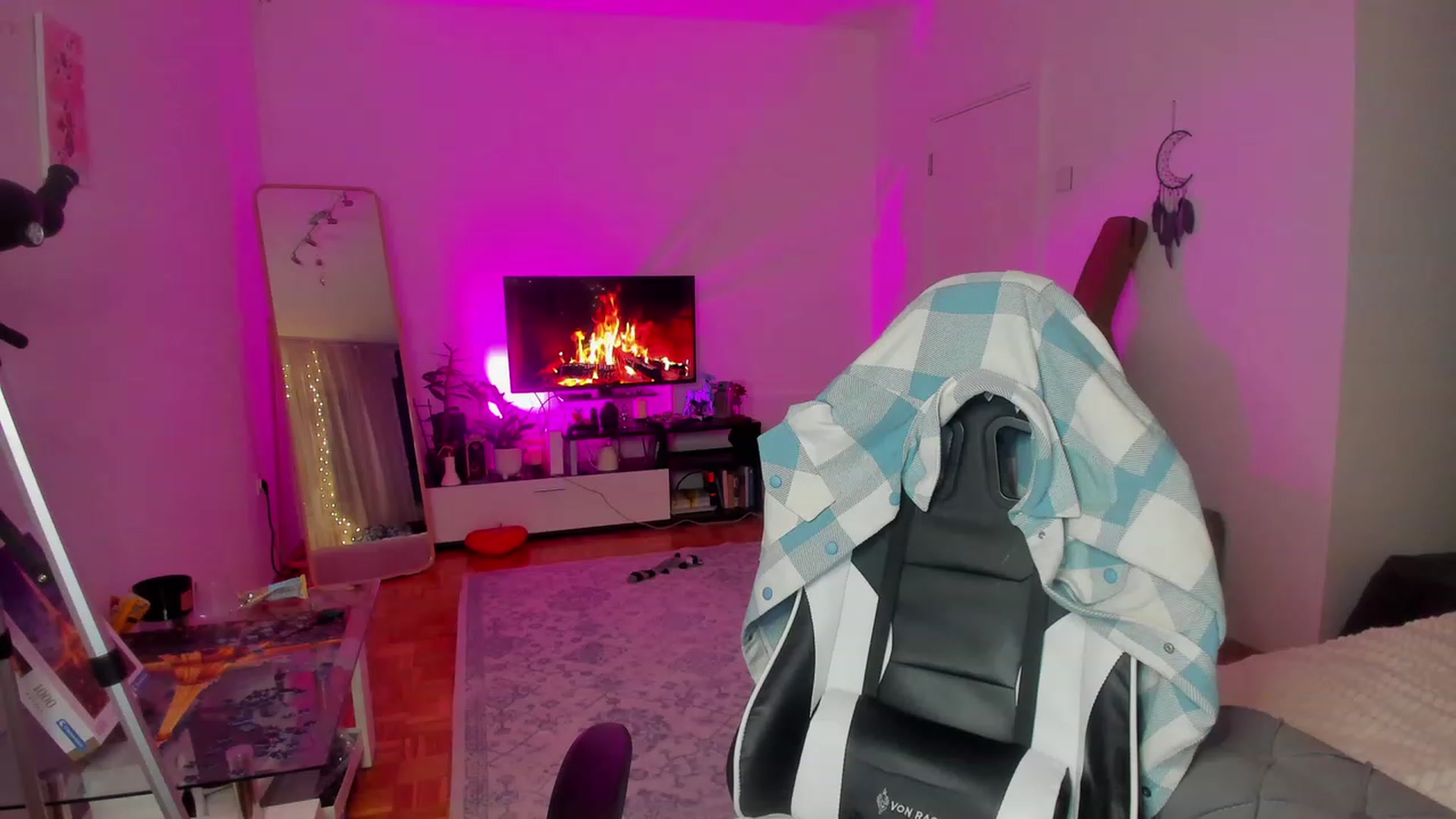 Gallery image thumbnail from GingerVi's myfreecams stream on, 02/11/2024, 02:49 image 17 of 20
