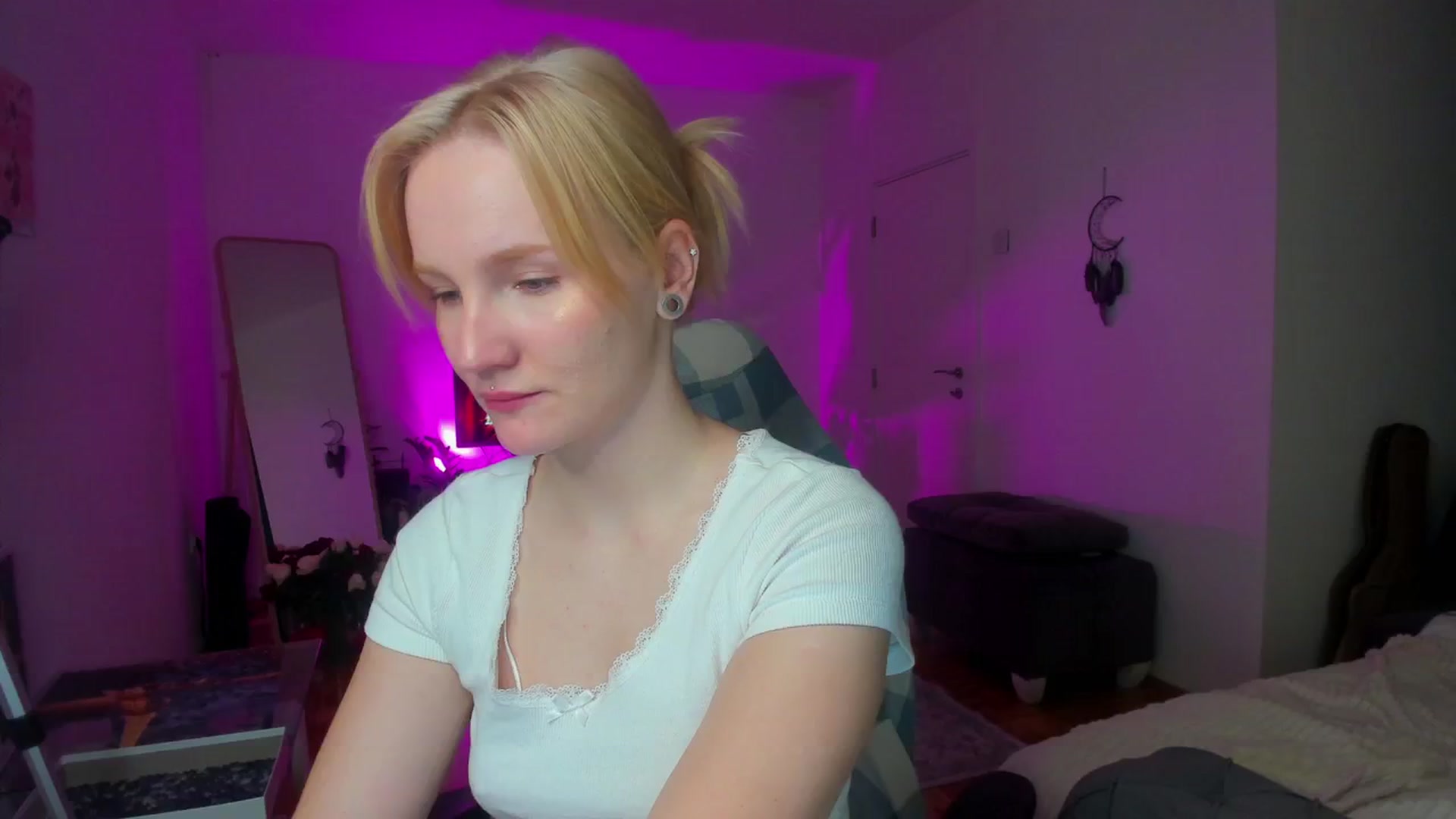 Gallery image thumbnail from GingerVi's myfreecams stream on, 02/18/2024, 02:27 image 8 of 20