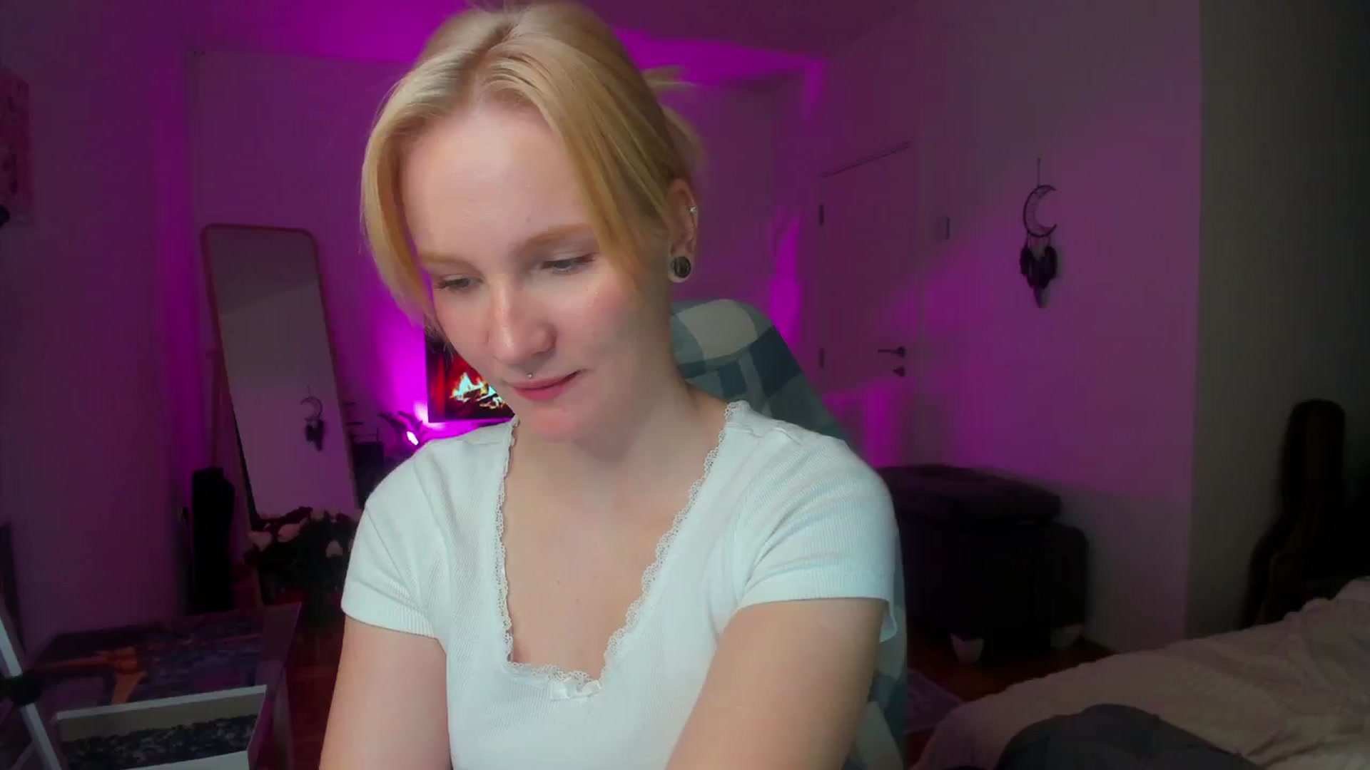 Gallery image thumbnail from GingerVi's myfreecams stream on, 02/18/2024, 02:27 image 12 of 20