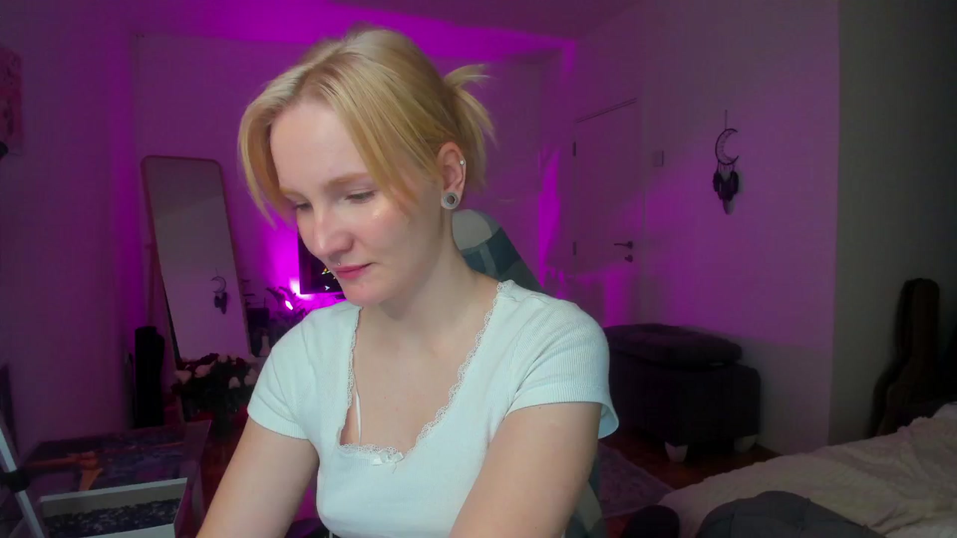 Gallery image thumbnail from GingerVi's myfreecams stream on, 02/18/2024, 02:27 image 11 of 20