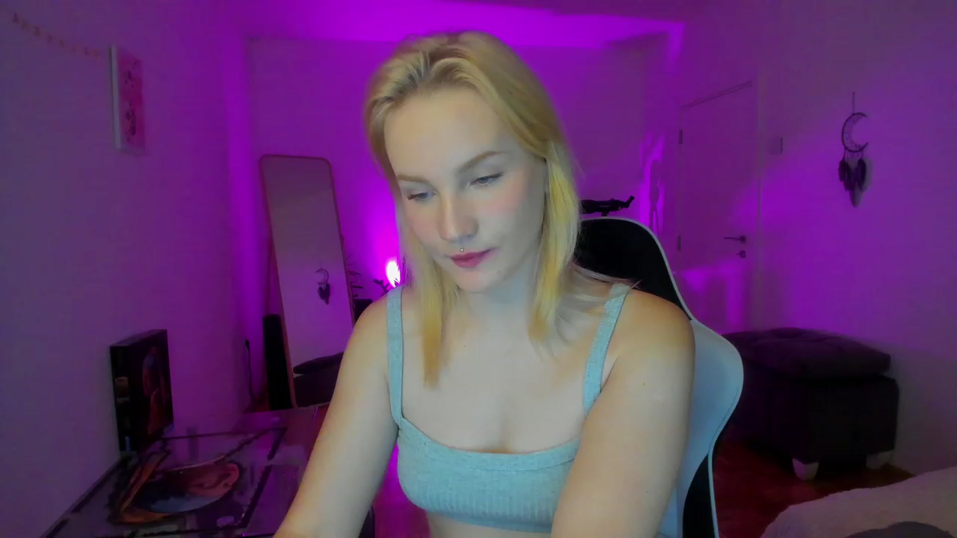 Gallery image thumbnail from GingerVi's myfreecams stream on, 02/26/2024, 24:01 image 1 of 20