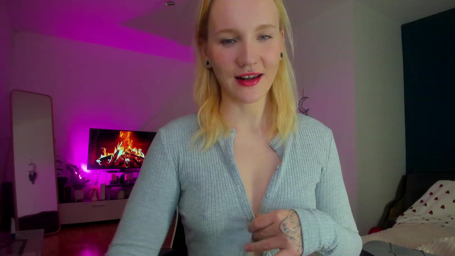 Gallery image thumbnail from GingerVi's myfreecams stream on, 02/27/2024, 01:17 image 19 of 20