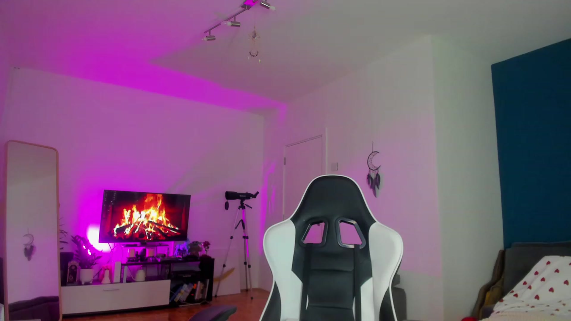 Gallery image thumbnail from GingerVi's myfreecams stream on, 02/27/2024, 01:17 image 18 of 20