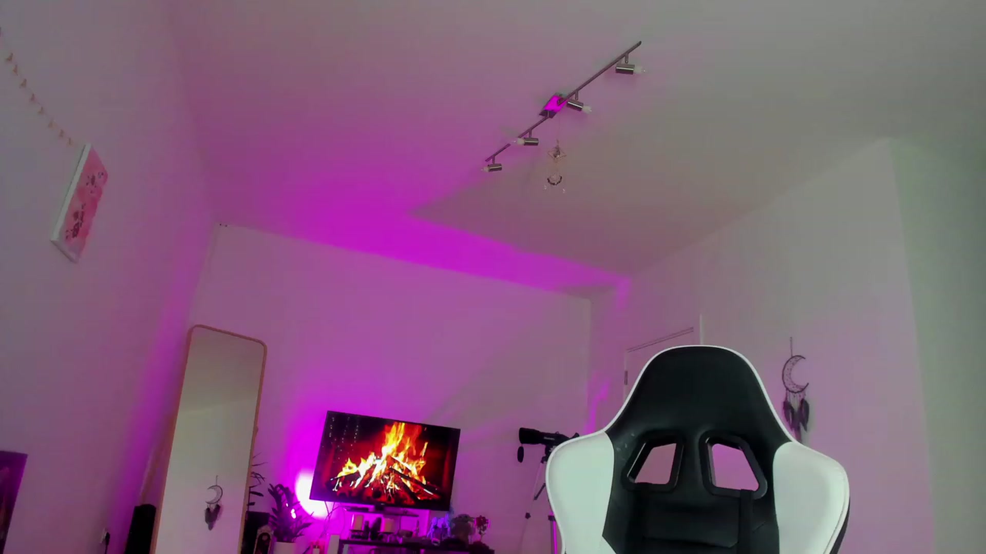 Gallery image thumbnail from GingerVi's myfreecams stream on, 02/27/2024, 01:17 image 12 of 20