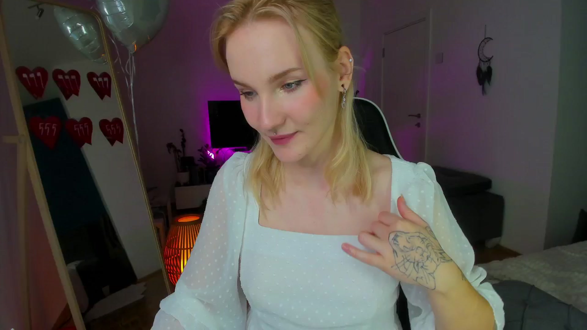 Gallery image thumbnail from GingerVi's myfreecams stream on, 03/23/2024, 03:46 image 10 of 20