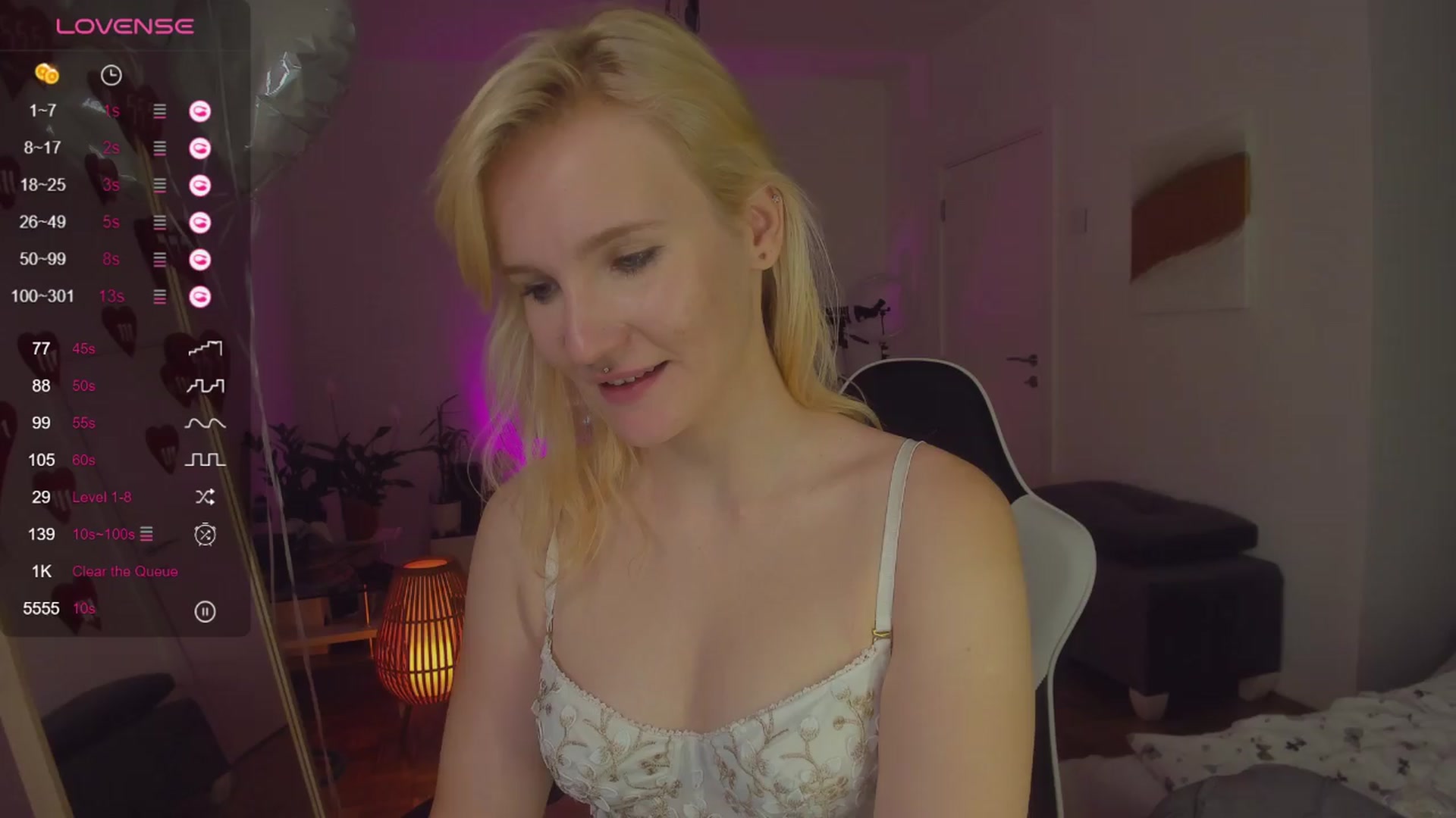 Gallery image thumbnail from GingerVi's myfreecams stream on, 04/10/2024, 05:06 image 15 of 20