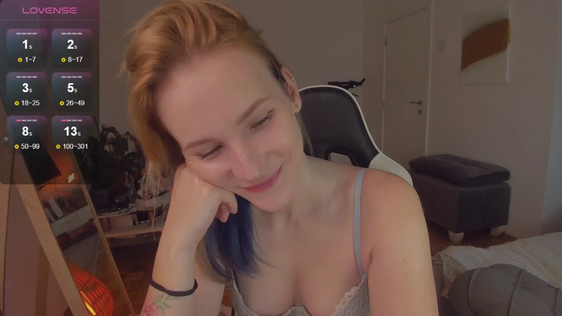 Gallery image thumbnail from GingerVi's myfreecams stream on, 05/27/2024, 14:37 image 3 of 20