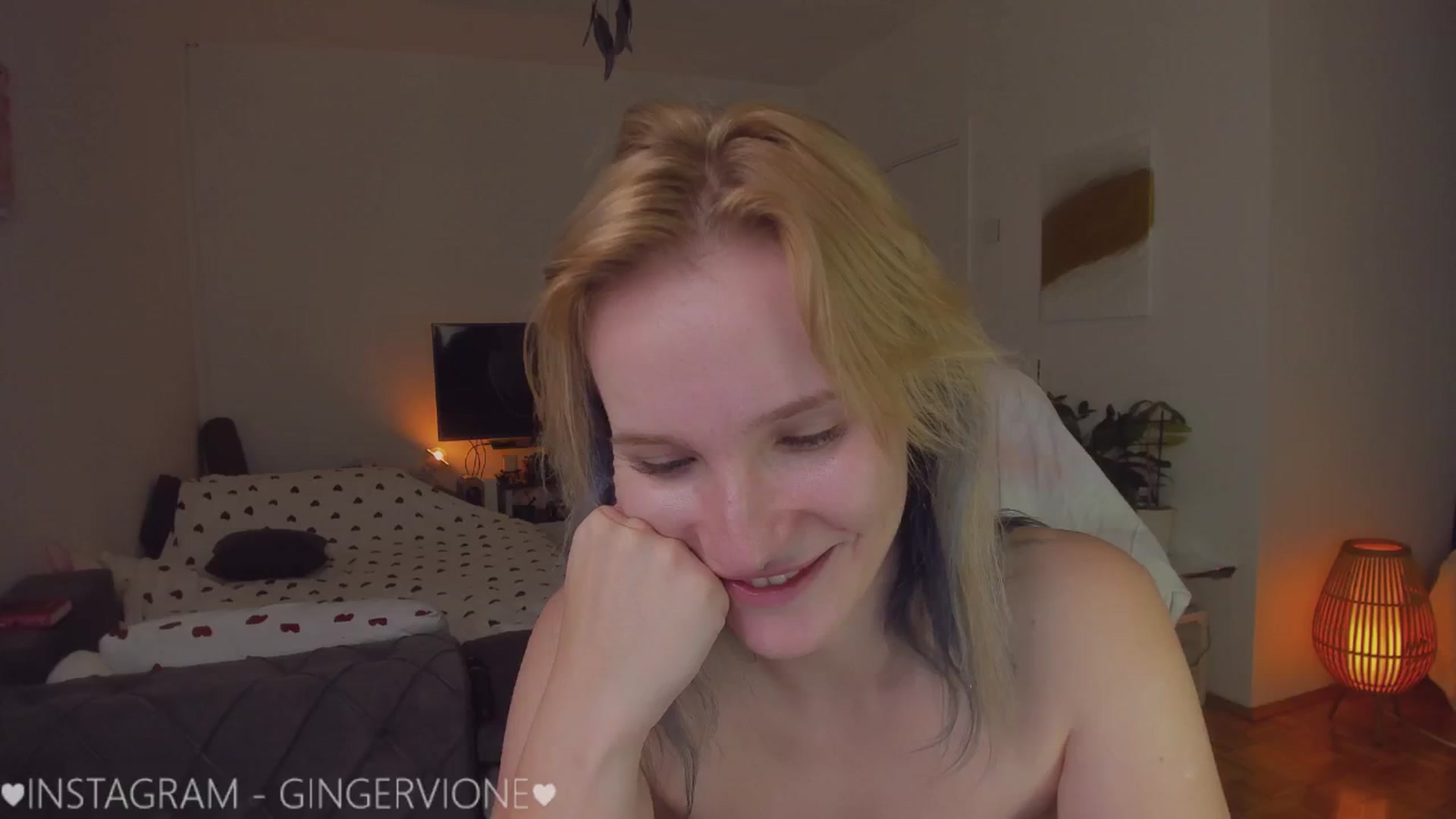Gallery image thumbnail from GingerVi's myfreecams stream on, 06/15/2024, 07:22 image 7 of 20