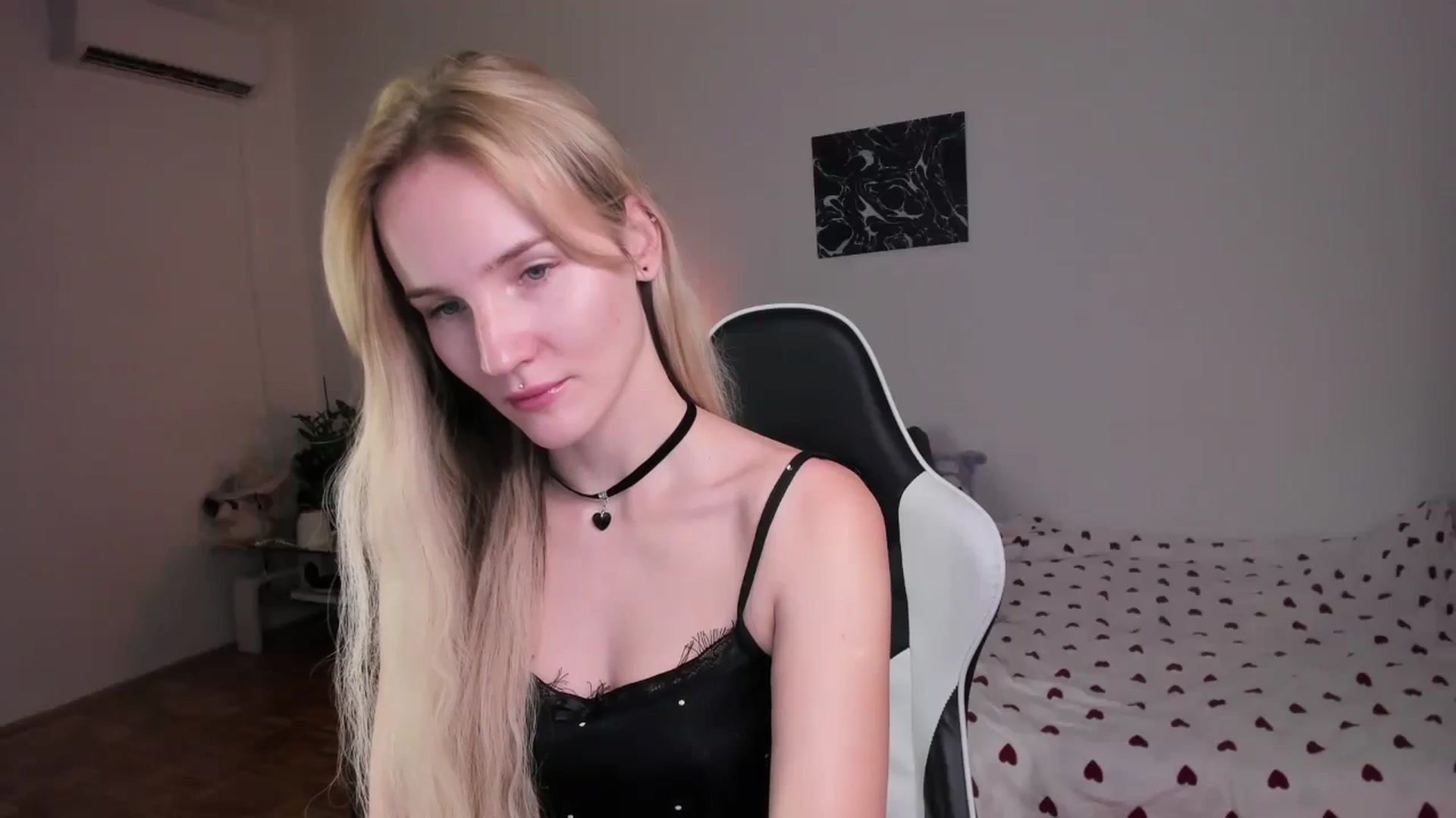 Gallery image thumbnail from GingerVi's myfreecams stream on, 07/29/2024, 04:35 image 3 of 20