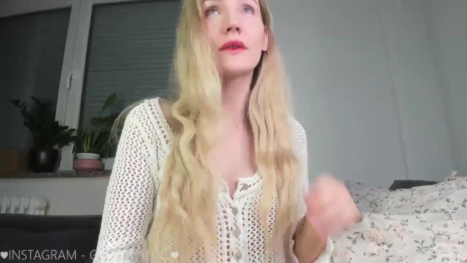 Gallery image thumbnail from GingerVi's myfreecams stream on, 08/08/2024, 04:22 image 2 of 20