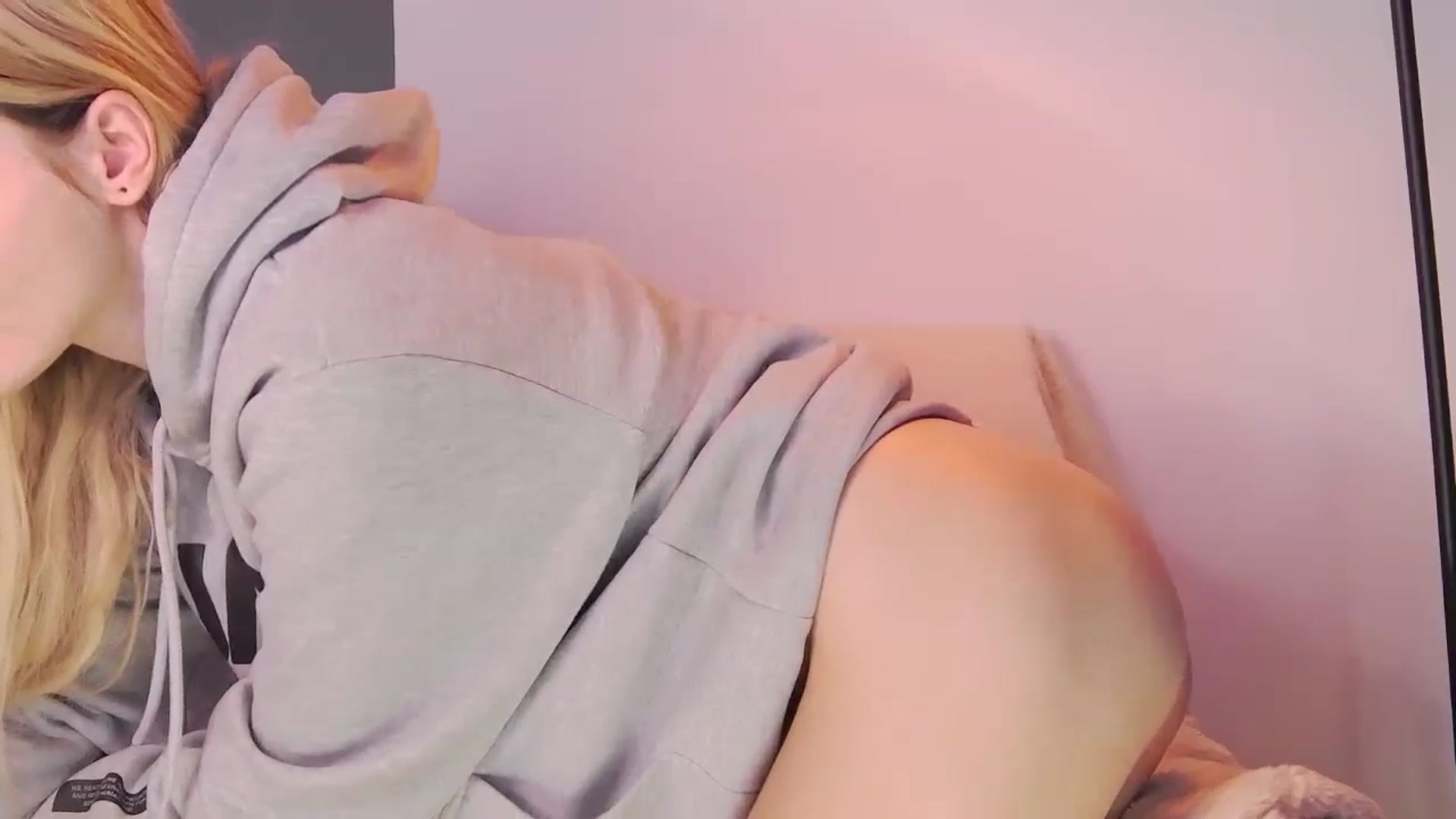 Gallery image thumbnail from GingerVi's myfreecams stream on, 09/15/2024, 16:09 image 4 of 20