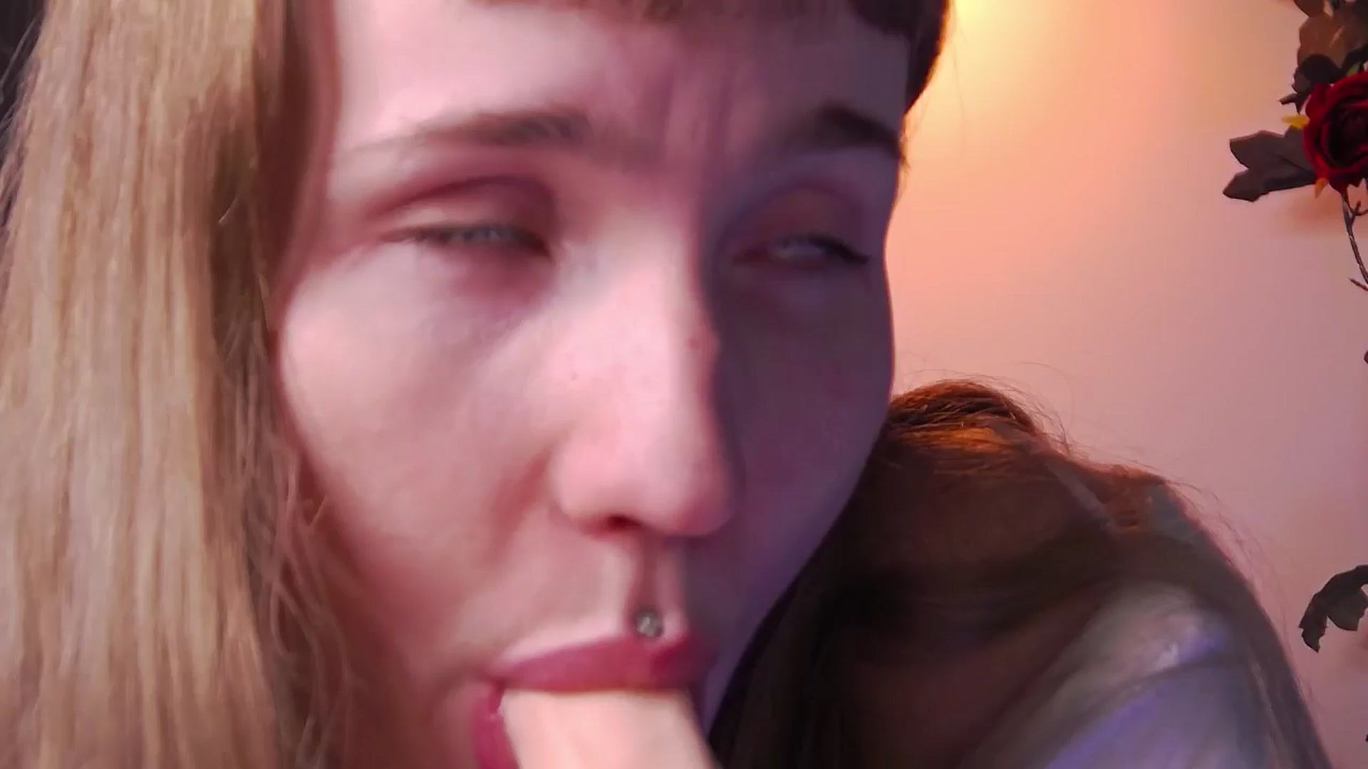 Gallery image thumbnail from GingerVi's myfreecams stream on, 10/14/2024, 01:57 image 8 of 20