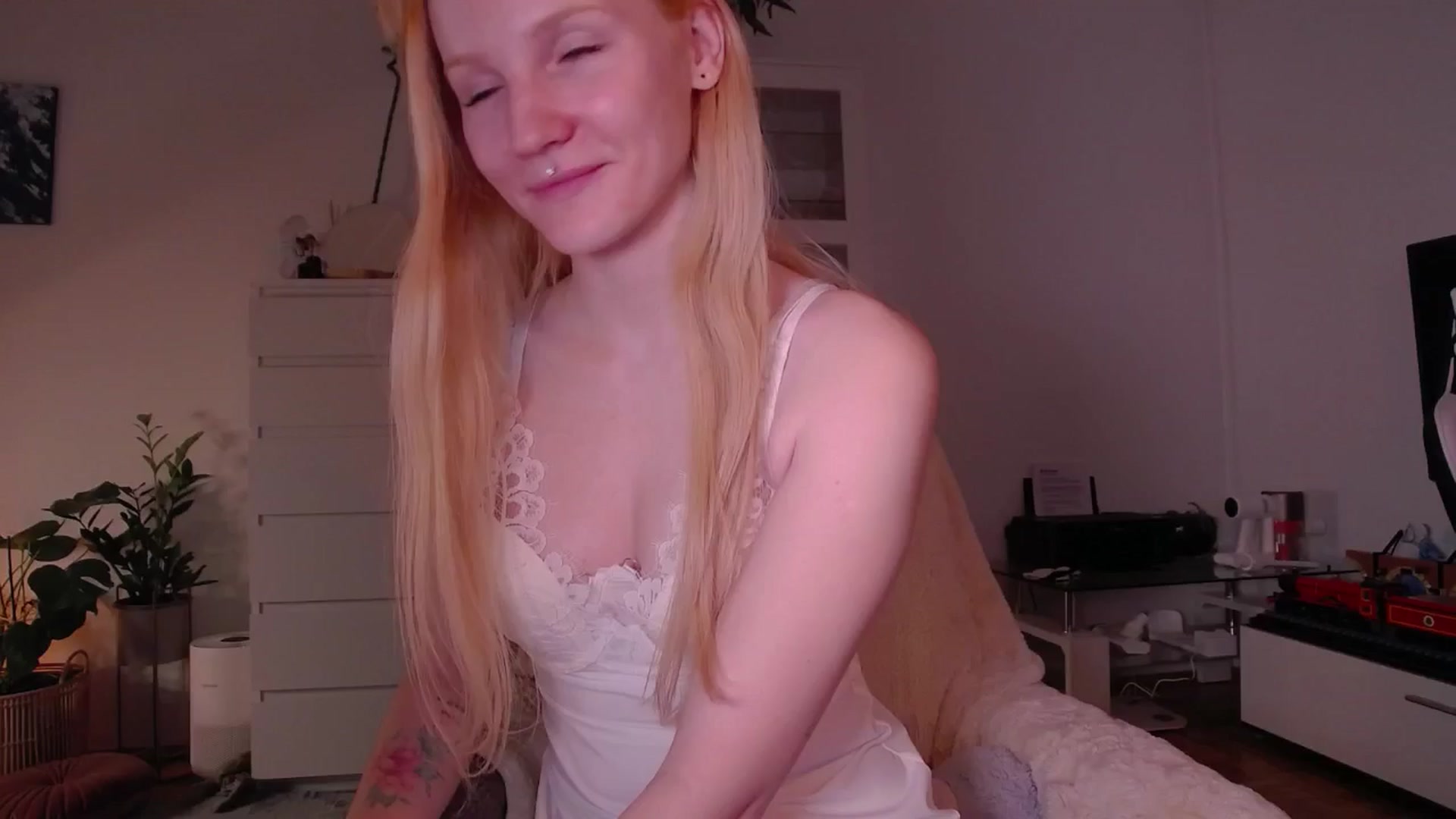 Gallery image thumbnail from GingerVi's myfreecams stream on, 01/31/2025, 05:16 image 13 of 20