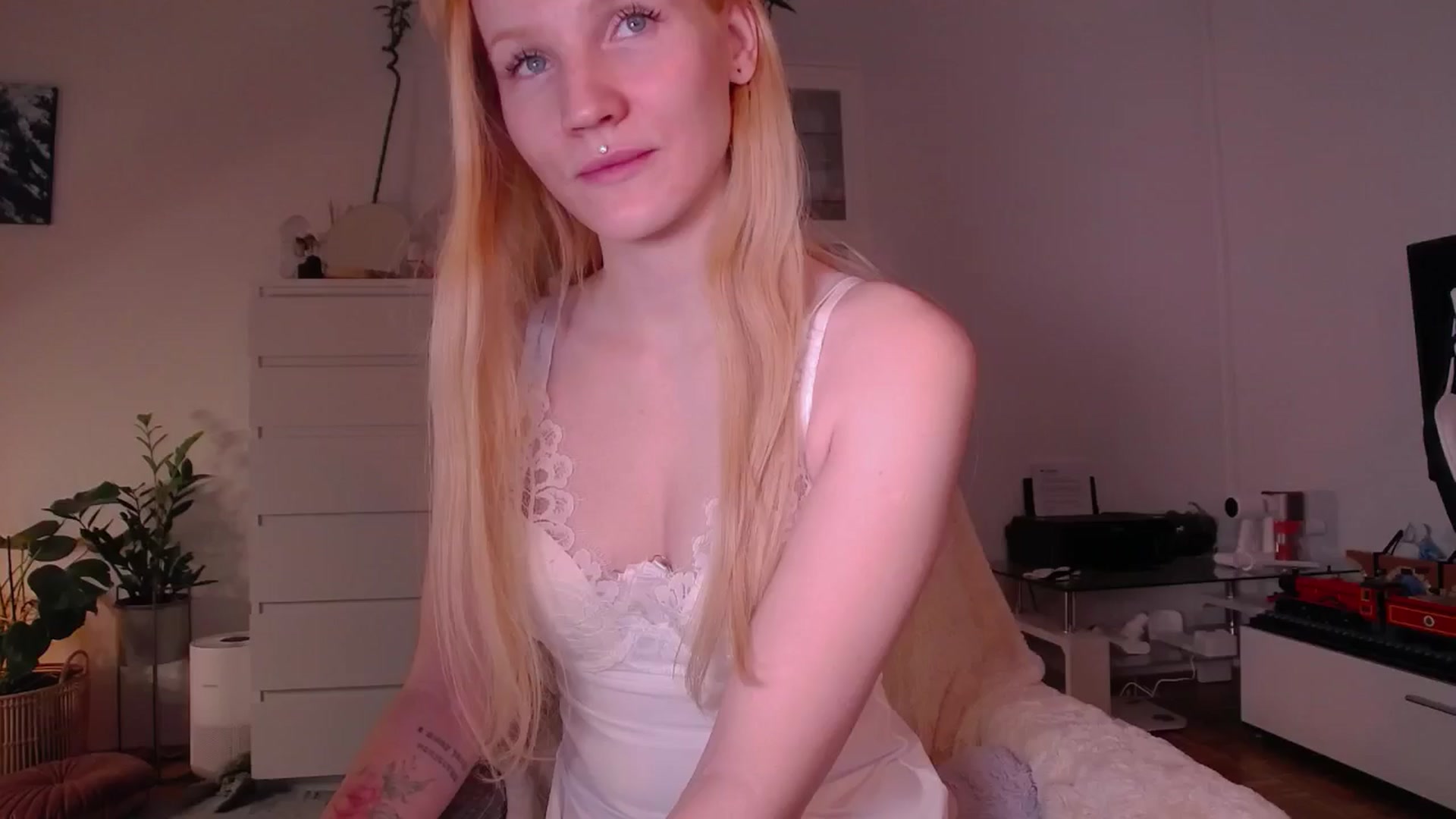 Gallery image thumbnail from GingerVi's myfreecams stream on, 01/31/2025, 05:16 image 14 of 20