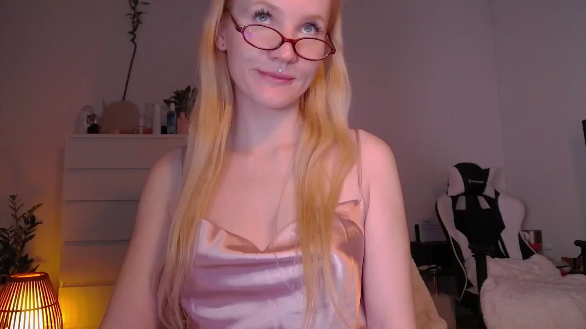 Gallery image thumbnail from GingerVi's myfreecams stream on, 02/01/2025, 04:07 image 6 of 20