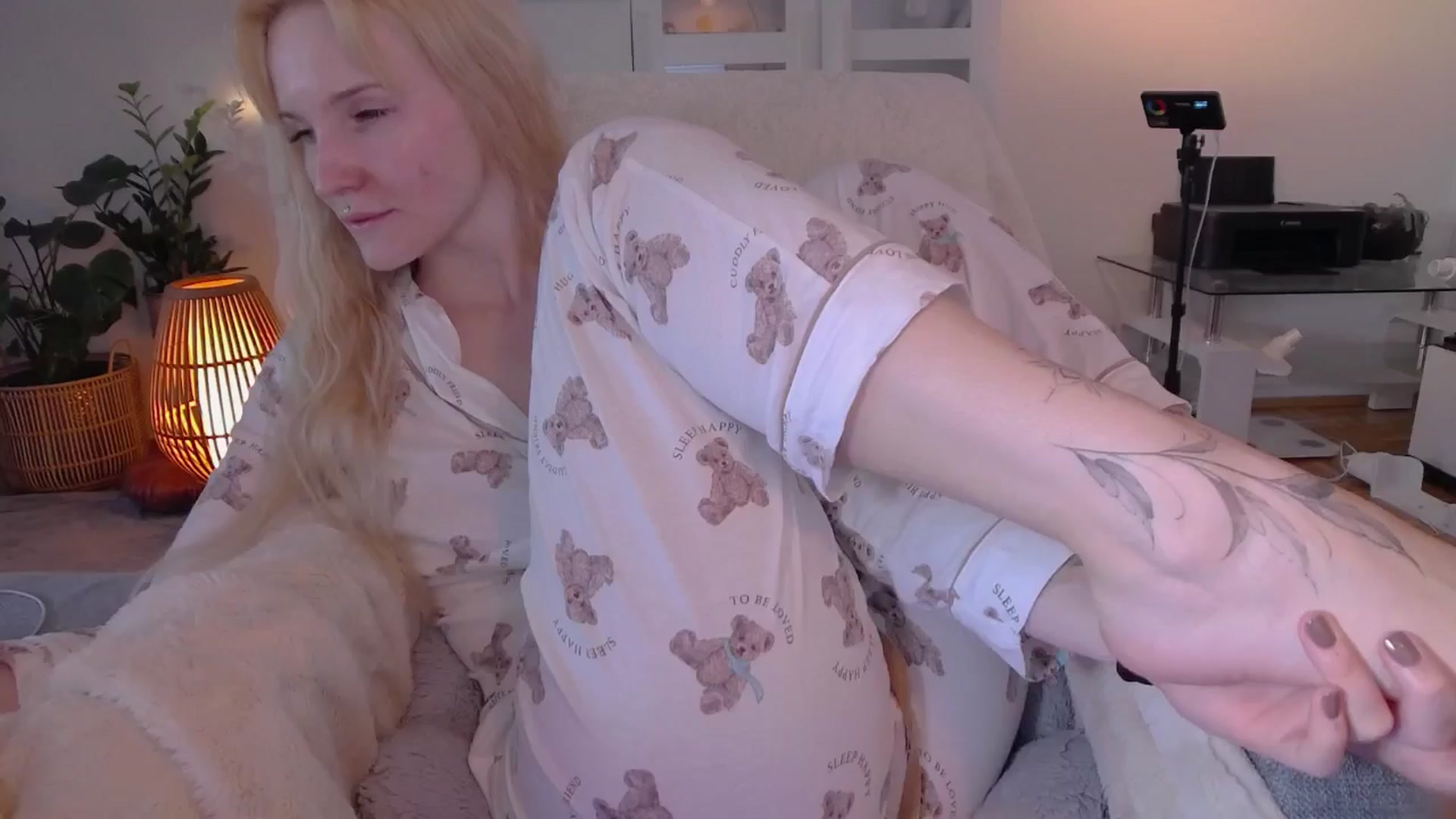 Gallery image thumbnail from GingerVi's myfreecams stream on, 02/09/2025, 15:58 image 6 of 20