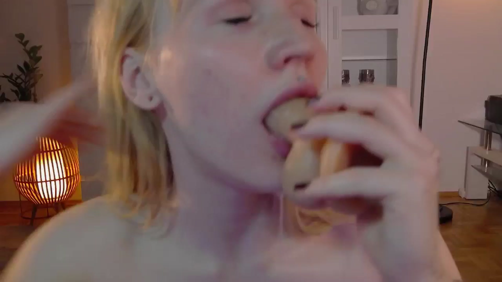 Gallery image thumbnail from GingerVi's myfreecams stream on, 02/14/2025, 24:48 image 11 of 20