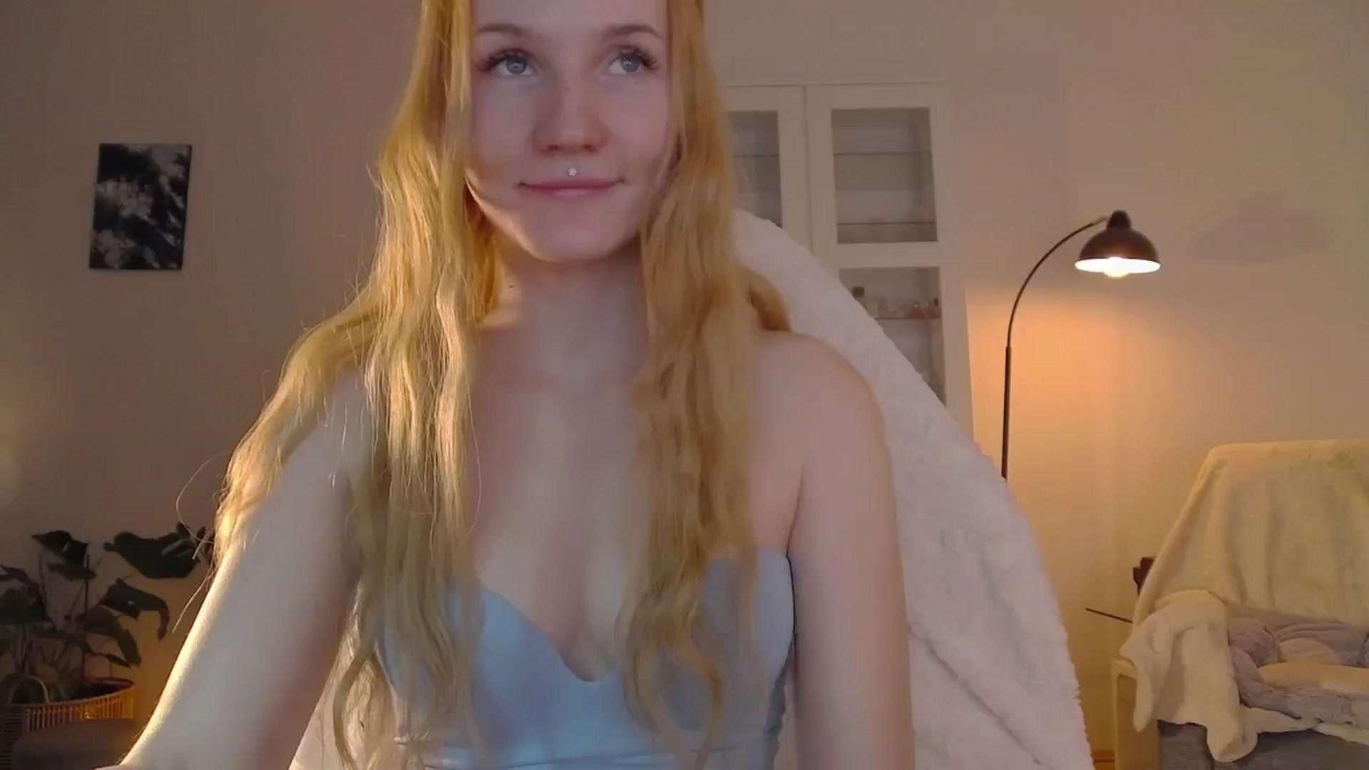 Gallery image thumbnail from GingerVi's myfreecams stream on, 02/23/2025, 24:23 image 6 of 20