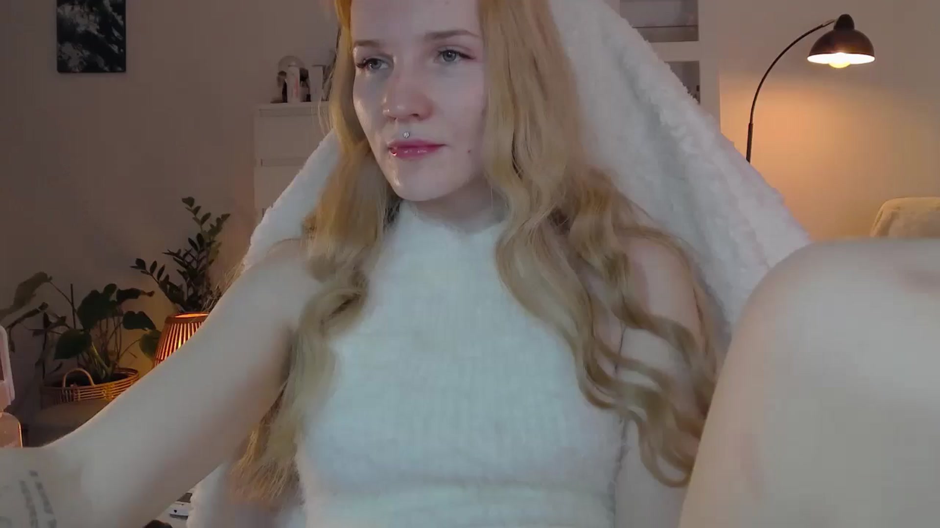 Gallery image thumbnail from GingerVi's myfreecams stream on, 02/25/2025, 24:33 image 5 of 20