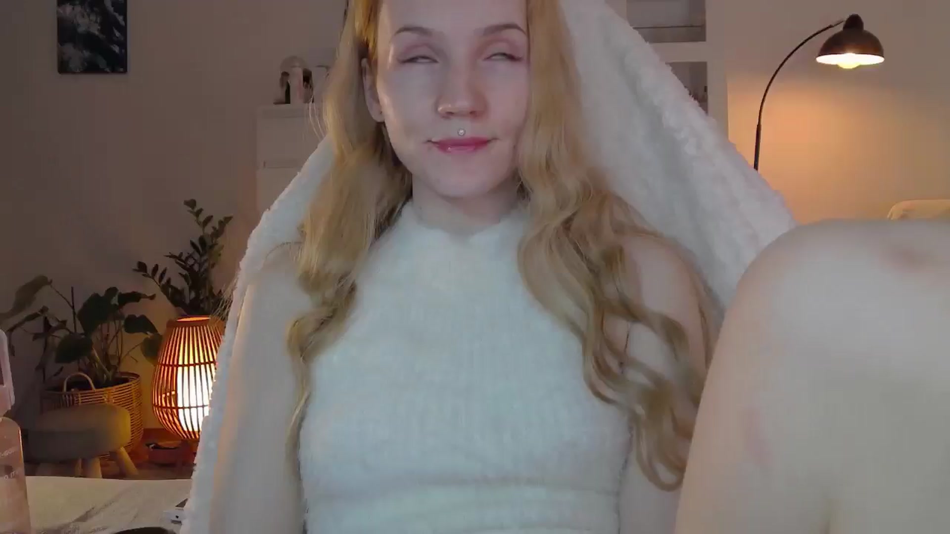 Gallery image thumbnail from GingerVi's myfreecams stream on, 02/25/2025, 24:33 image 8 of 20