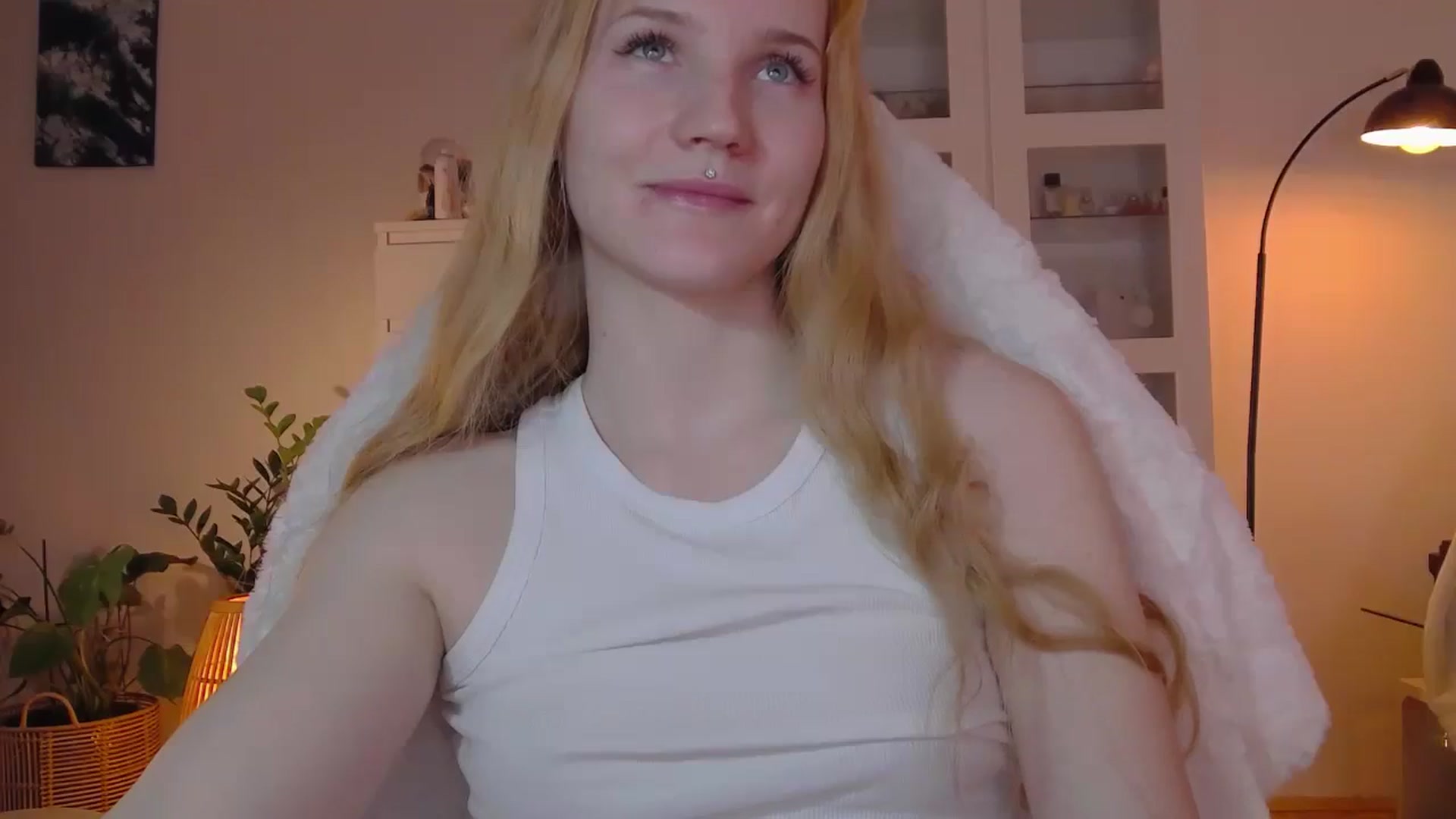 Gallery image thumbnail from GingerVi's myfreecams stream on, 02/25/2025, 22:31 image 14 of 20