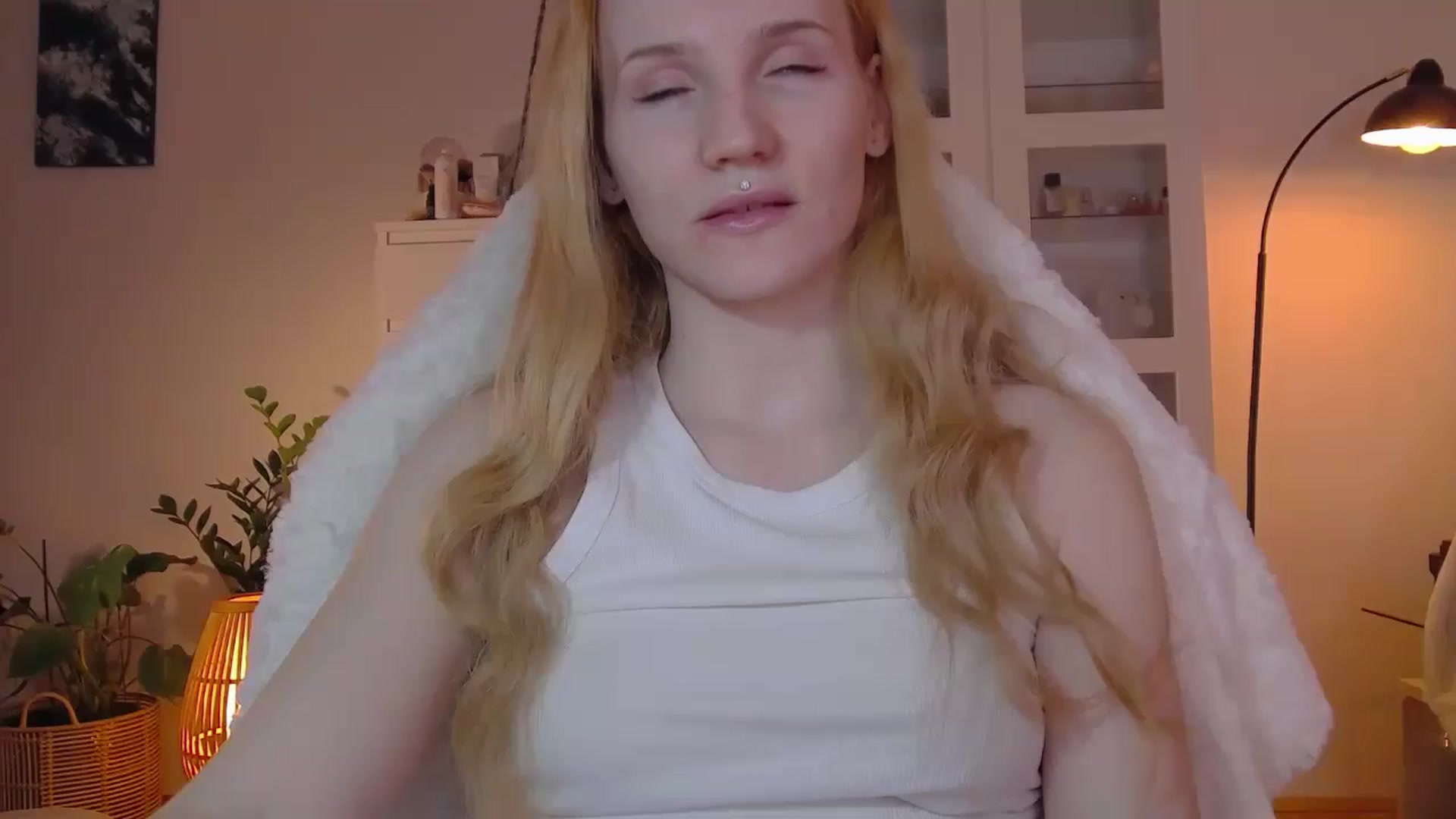 Gallery image thumbnail from GingerVi's myfreecams stream on, 02/25/2025, 22:31 image 18 of 20