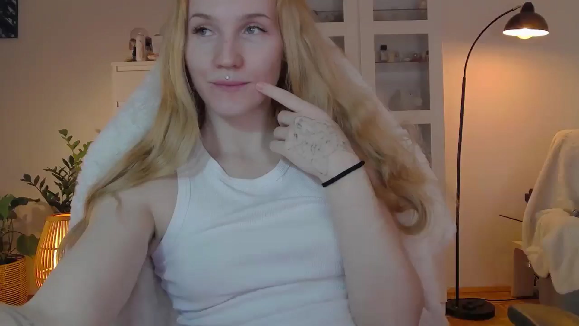 Gallery image thumbnail from GingerVi's myfreecams stream on, 02/25/2025, 22:31 image 1 of 20