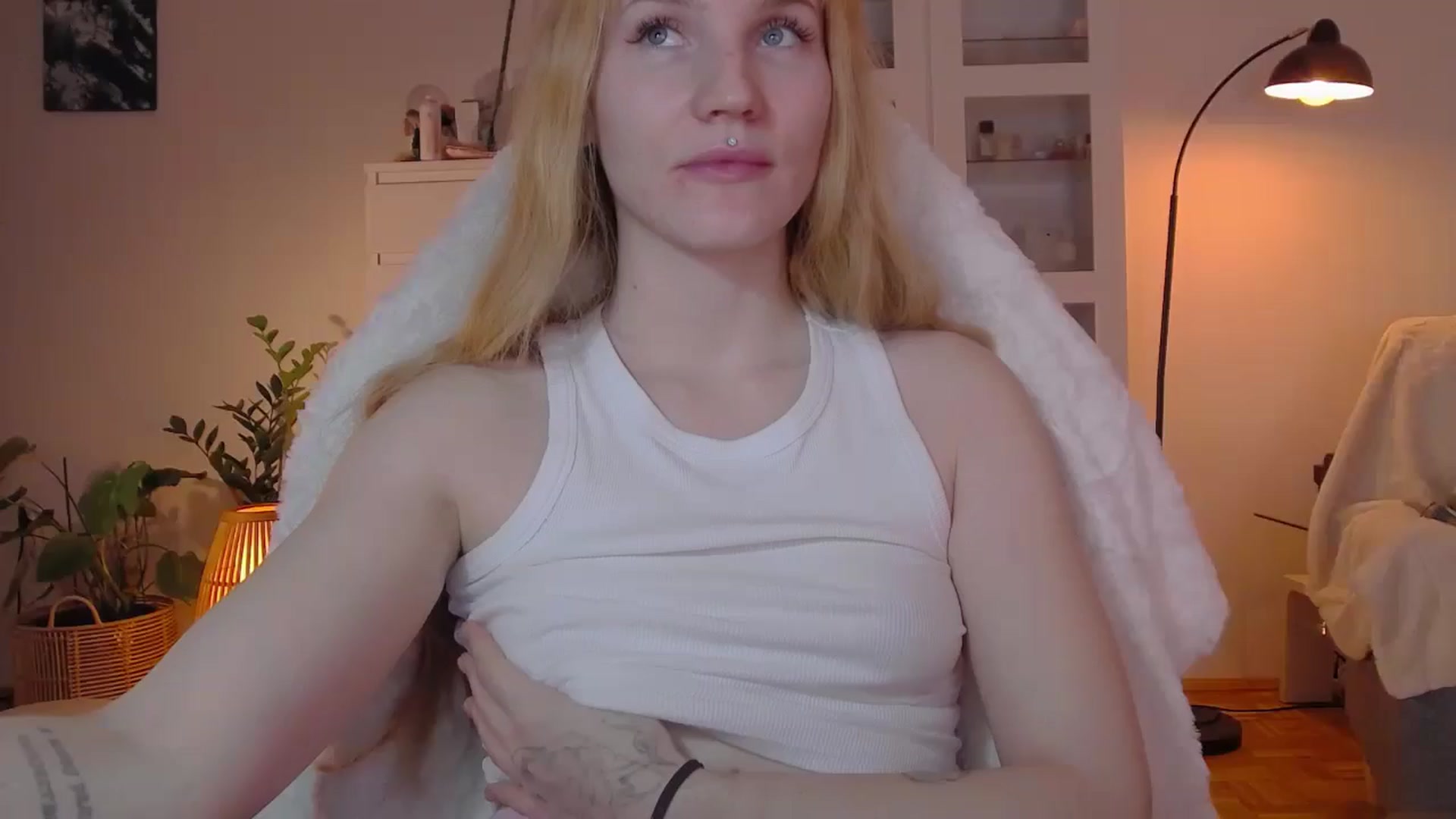 Gallery image thumbnail from GingerVi's myfreecams stream on, 02/25/2025, 23:24 image 6 of 20