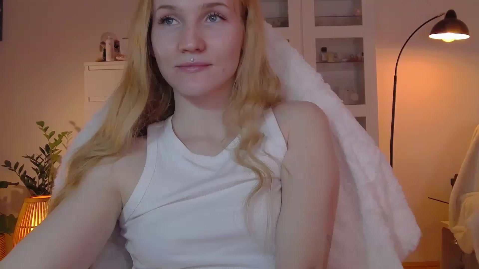 Gallery image thumbnail from GingerVi's myfreecams stream on, 02/25/2025, 23:24 image 1 of 20